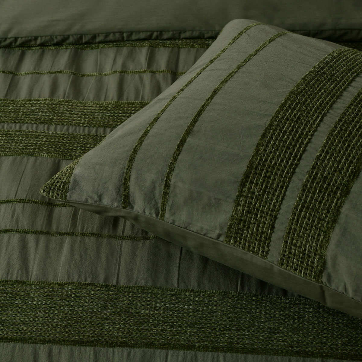 Bianca Avery Forest Chenille Striped Quilt Cover Set Super King — image 4