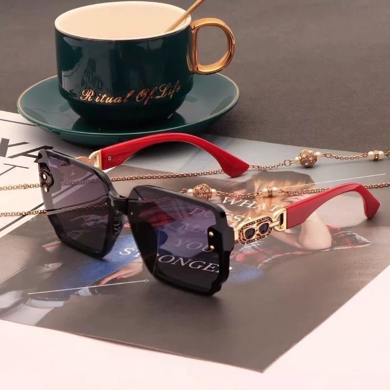 UV400 protective sunglasses can protect against ultraviolet rays and easily control various wearing styles. Cross-border explosions are discounted in a limited — image 3