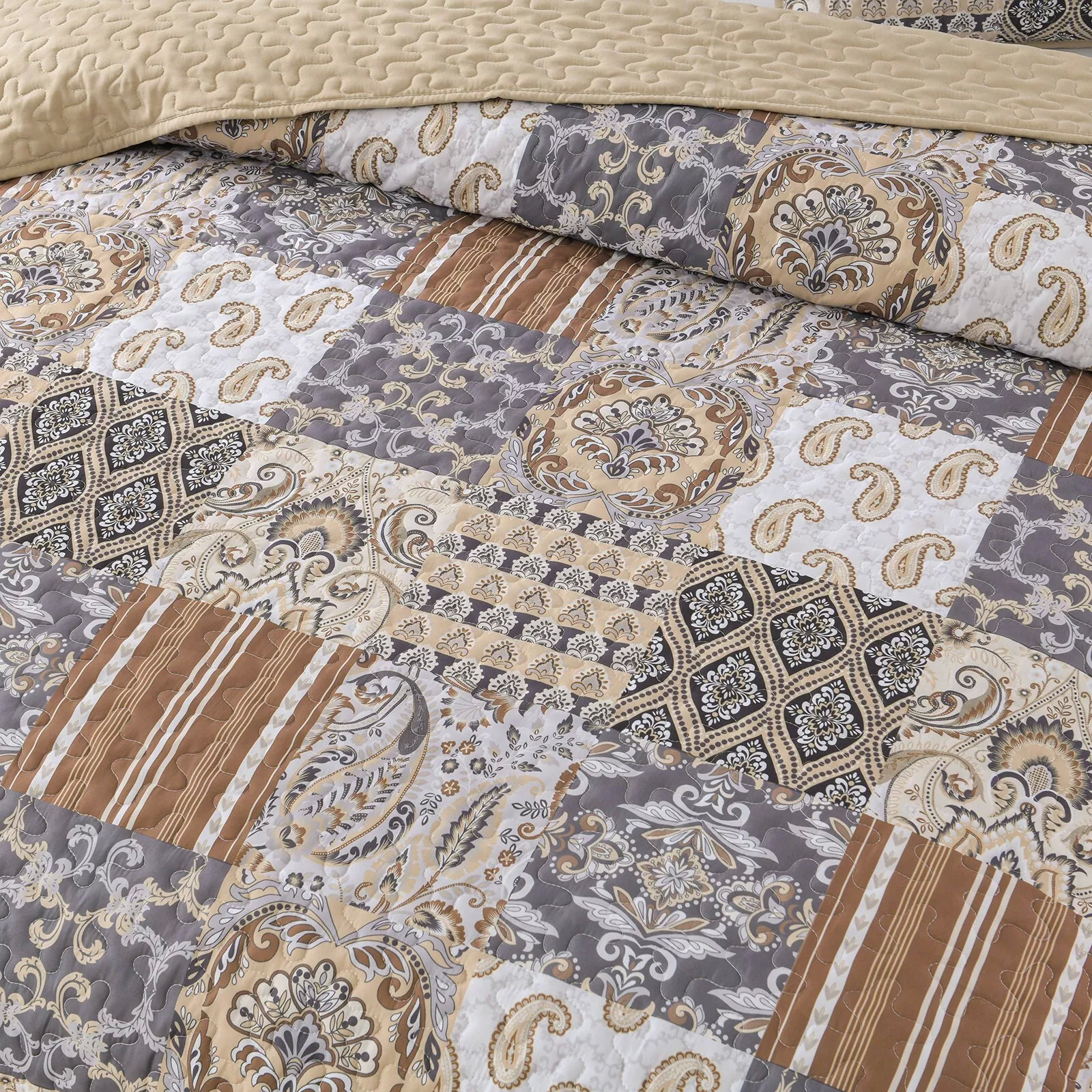 Quietude Quilted coverlet and pillowcovers set: Perfect for Relaxation - Queen size โ image 5