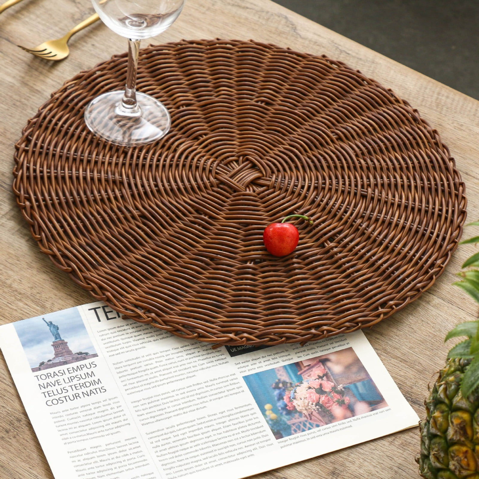 Round Woven Placemats, Non Slip Heat Resistant Plastic Table Mats, Table Placemat For Household Use, Round Rattan Placemats, Brown, 35.6 cm — image 6