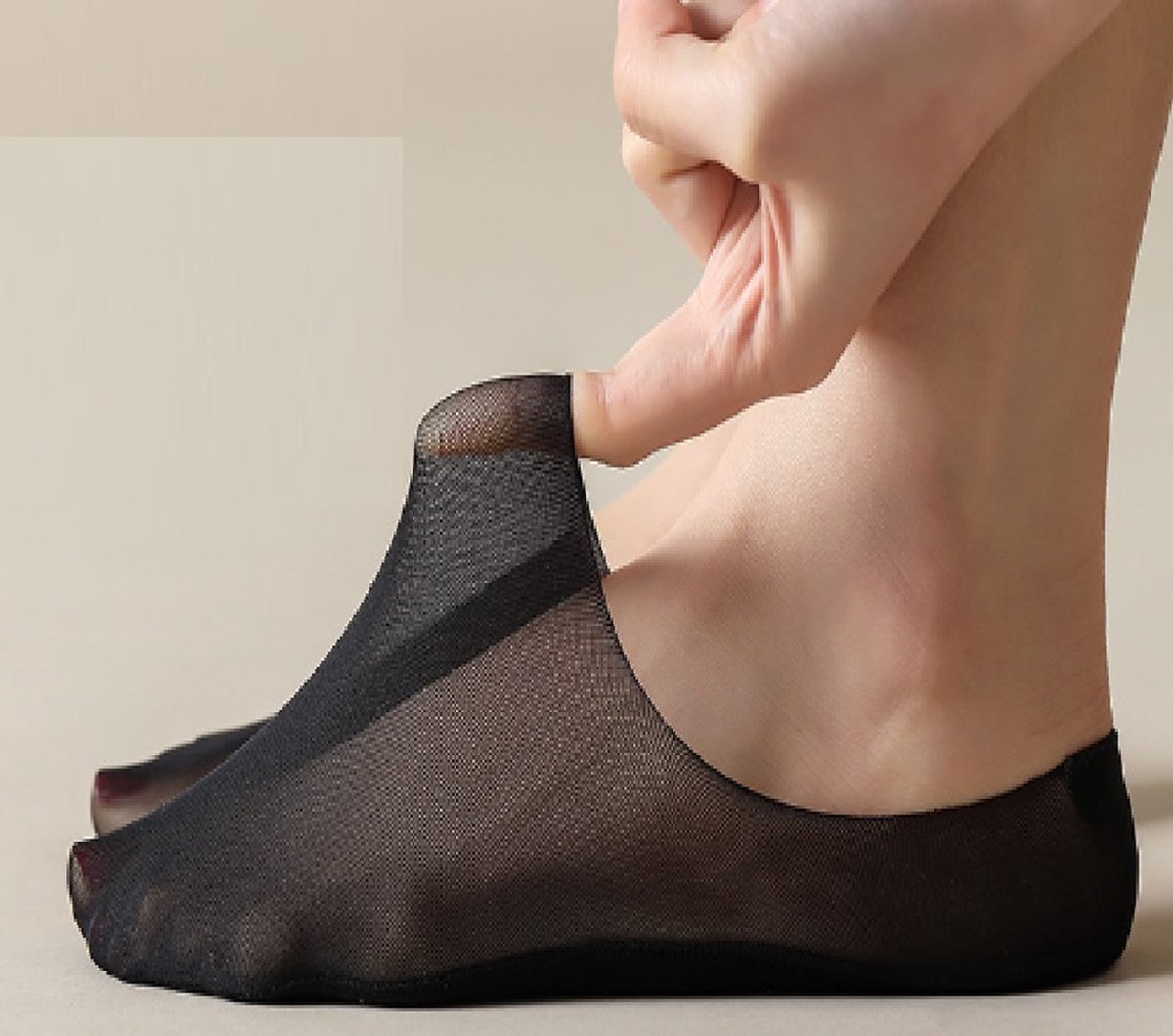 4 Pairs of Cooling Socks for Women | Invisible Socks | Fabric Socks | Soft & Lightweight | Boat Socks | Size 36-42 | Black — image 4