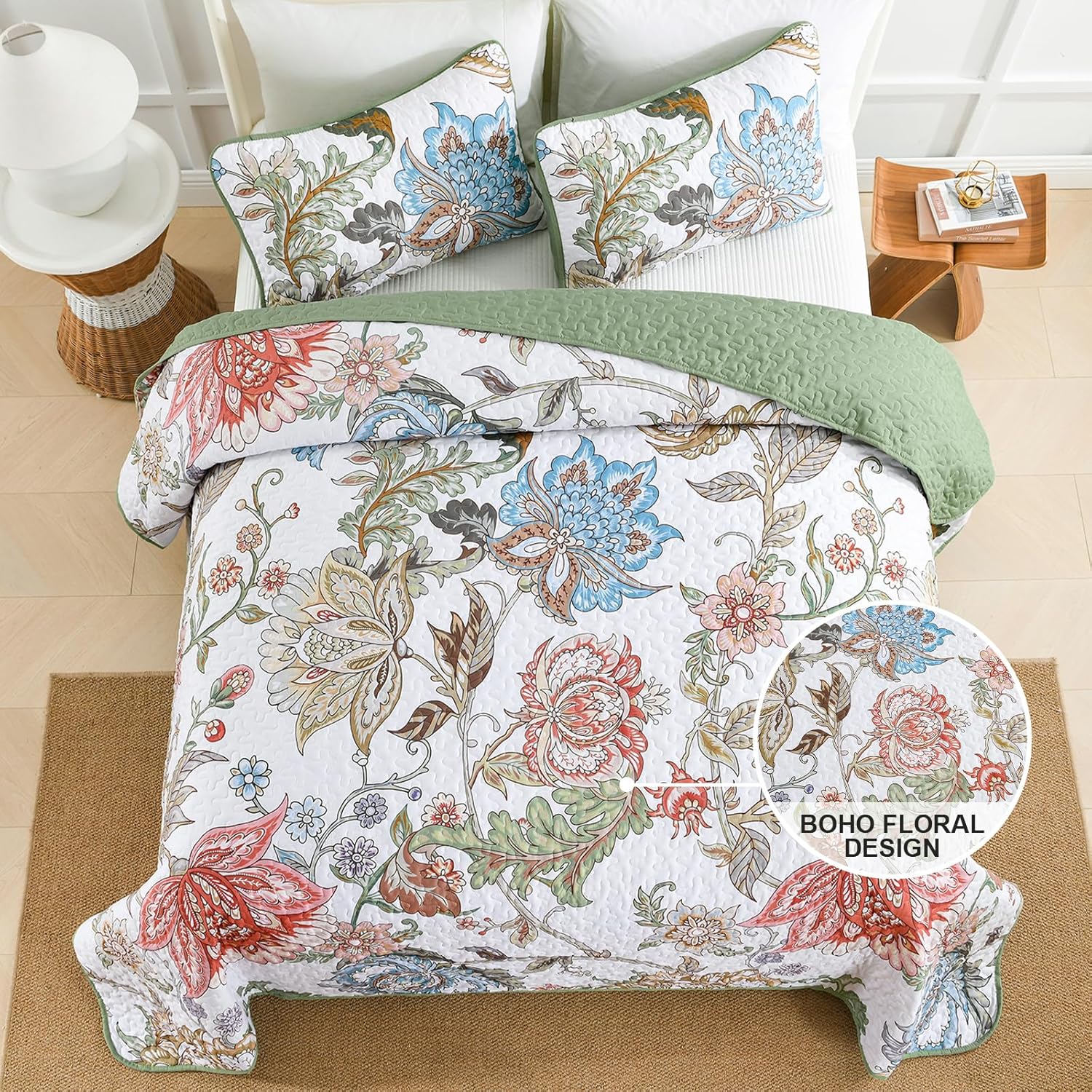 Warm and Inviting Quilted Bedspread and Pillowcases Set: Designed for Relaxation - Queen size — image 3