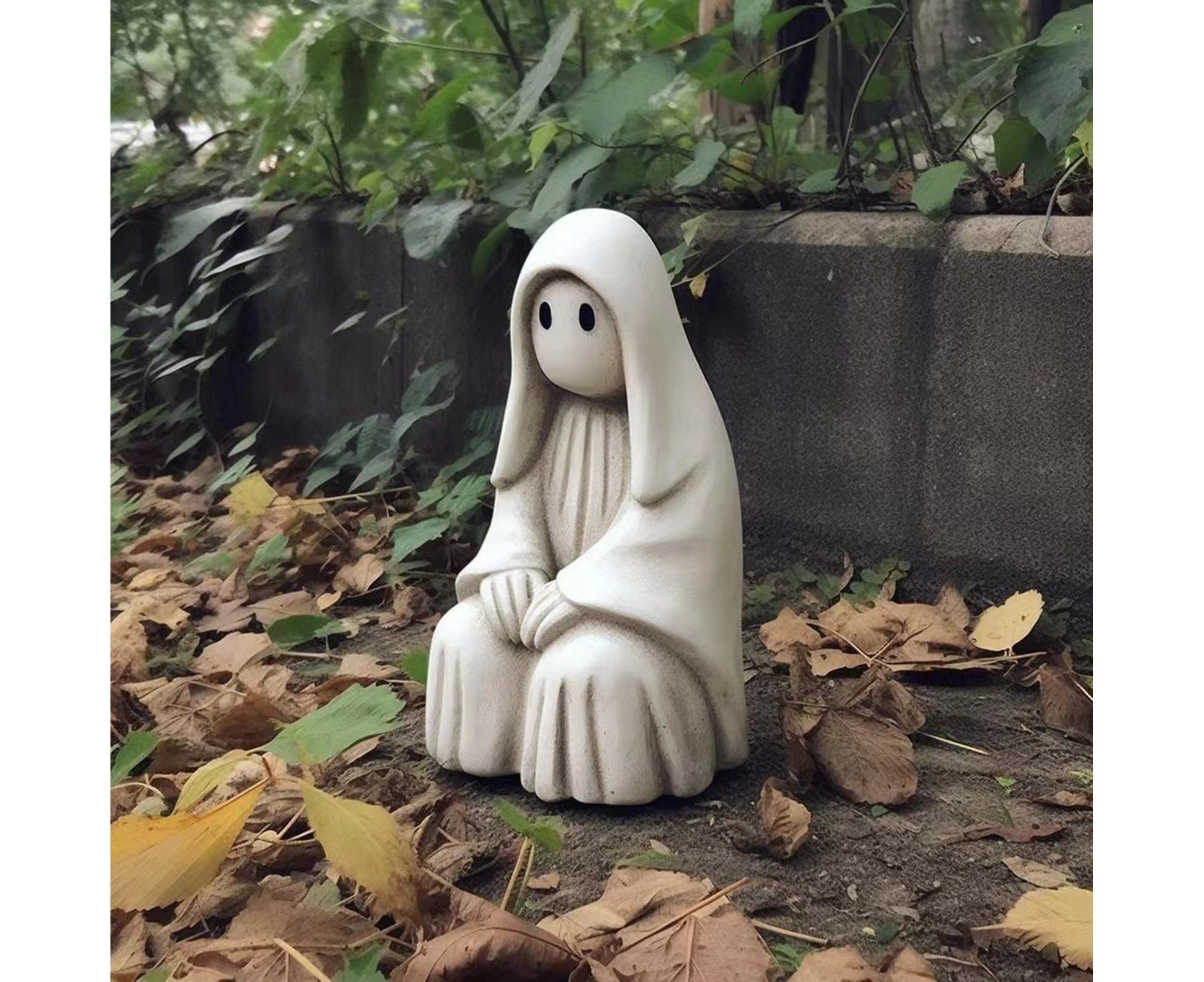 Spooky Ghost Garden Sculpture Halloween Ornament - D — image 4