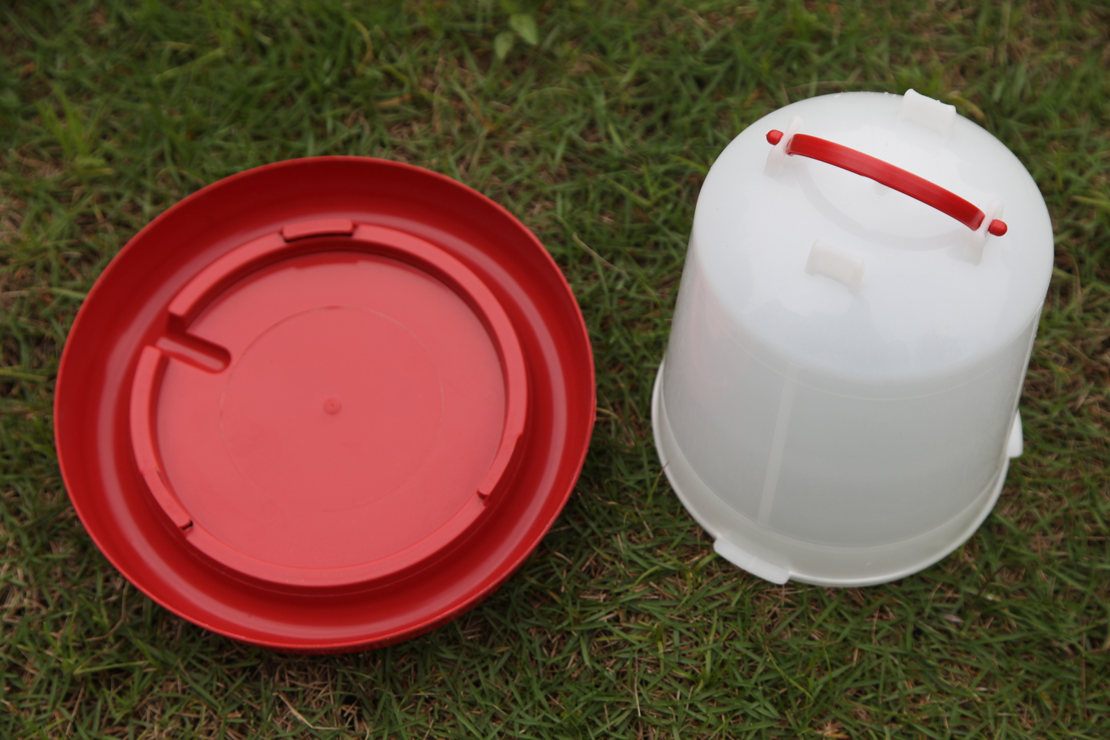 YES4PETS Farm Poultry Bird Chicken Water Drinker 3 L & 3 kg Food Grain Seed Feeder Set โ image 5