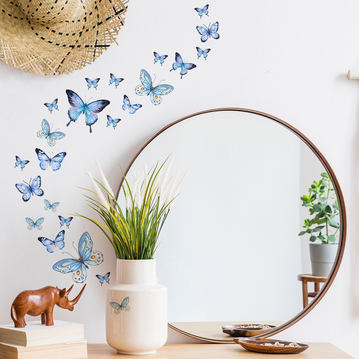Luminous Butterfly Wall Decals Colorful Wall Art Butterfly Decor DIY Glow in The Dark Wall Decals for Kids Girls Bedroom — image 4