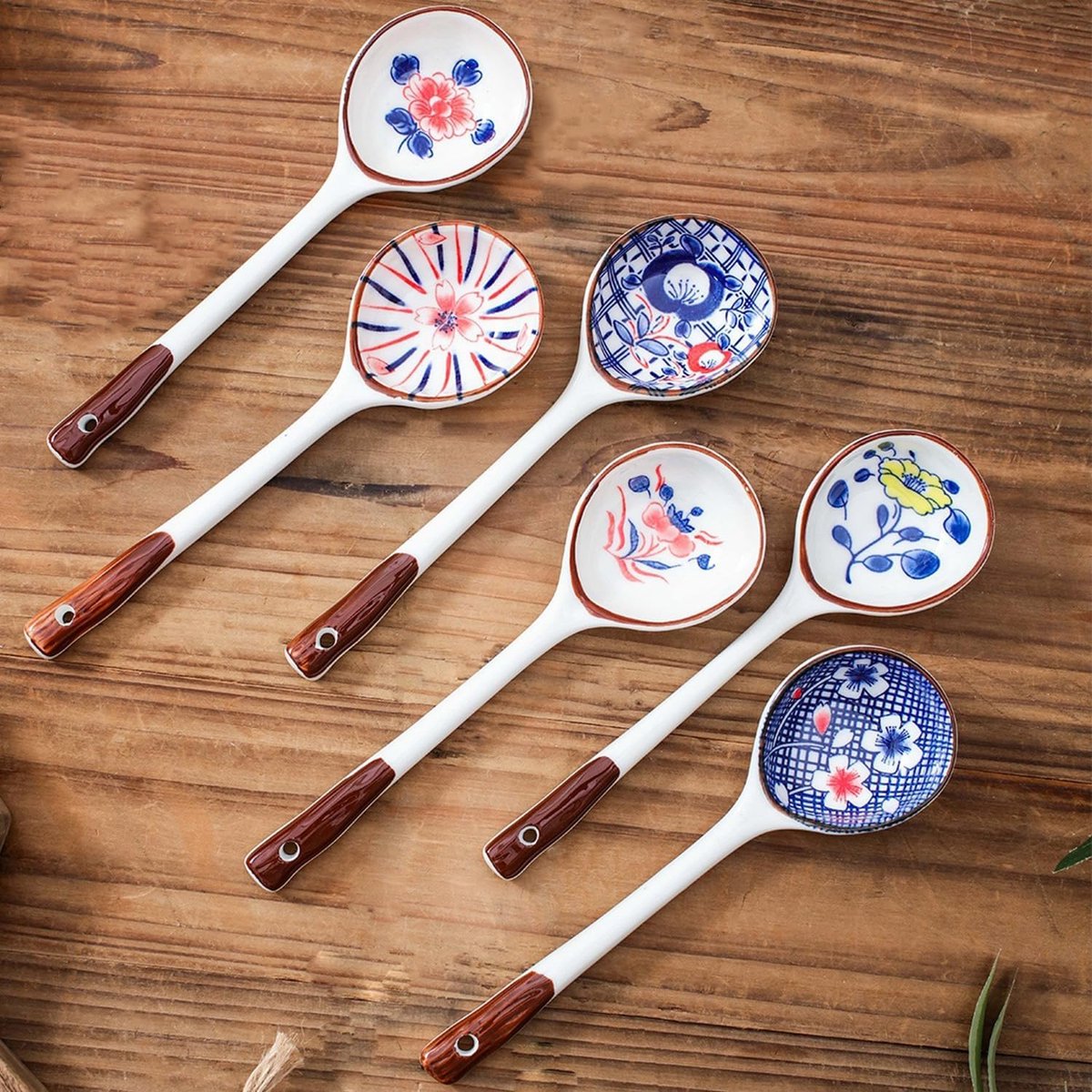 Set of ceramic soup spoons - 6 long-handled Japanese spoons - Easy-to-hold utensils for ramen, wonton, and miso soup - Elegant spoons for noodles and dumplings — image 4