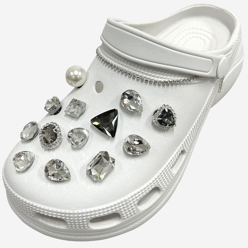 Bling Shoe Charms for Women Girl - Shoe Decoration Charms Crystal Diamond Luxury Shoe Accessories for Sandals,Party Favors Gifts — image 4