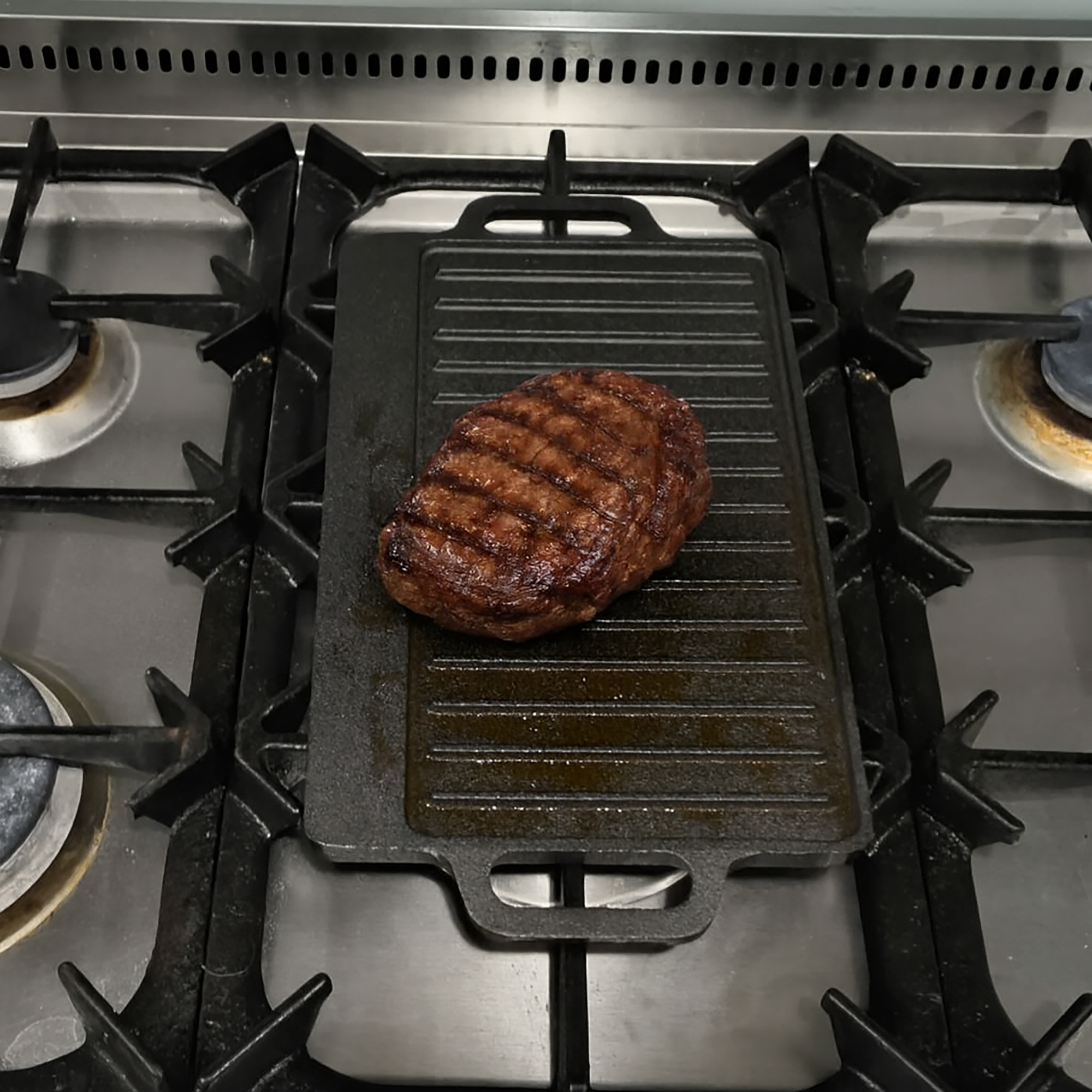 40 cm Reversible Cast Iron Grill & Griddle -Dual-Sided (Flat & Ribbed), Pre-Seasoned, Handles, for Stove-Top & Outdoor Use โ image 4