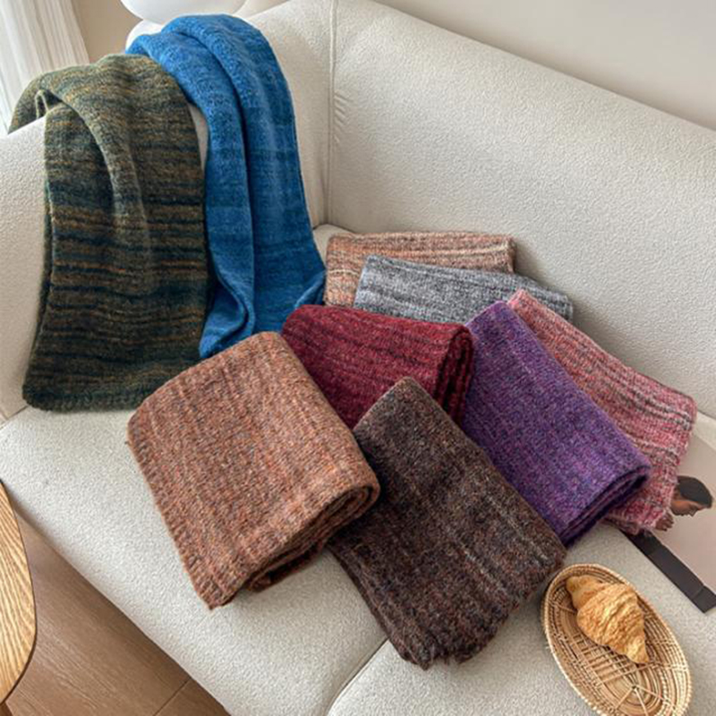 Borwn Vintage Wool-Blend Knit Scarf - Warm and Stylish for Men and Women — image 2