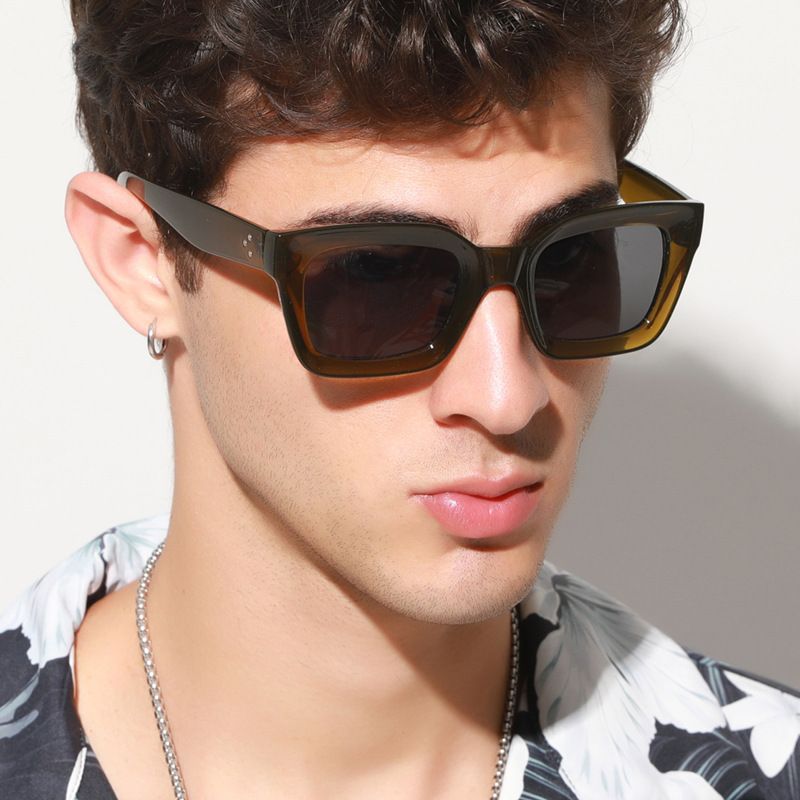Classic Women Sunglasses Fashion Thick Square Sun Glasses Chunky Frame anti allergy, comfortable to wear — image 2