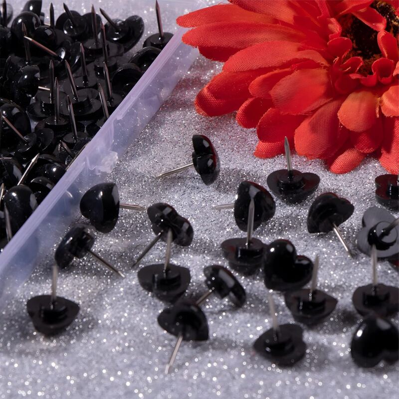 100 pcs Black Heart Shape Push Pins With Steel Point For Pictures And Walls — image 4