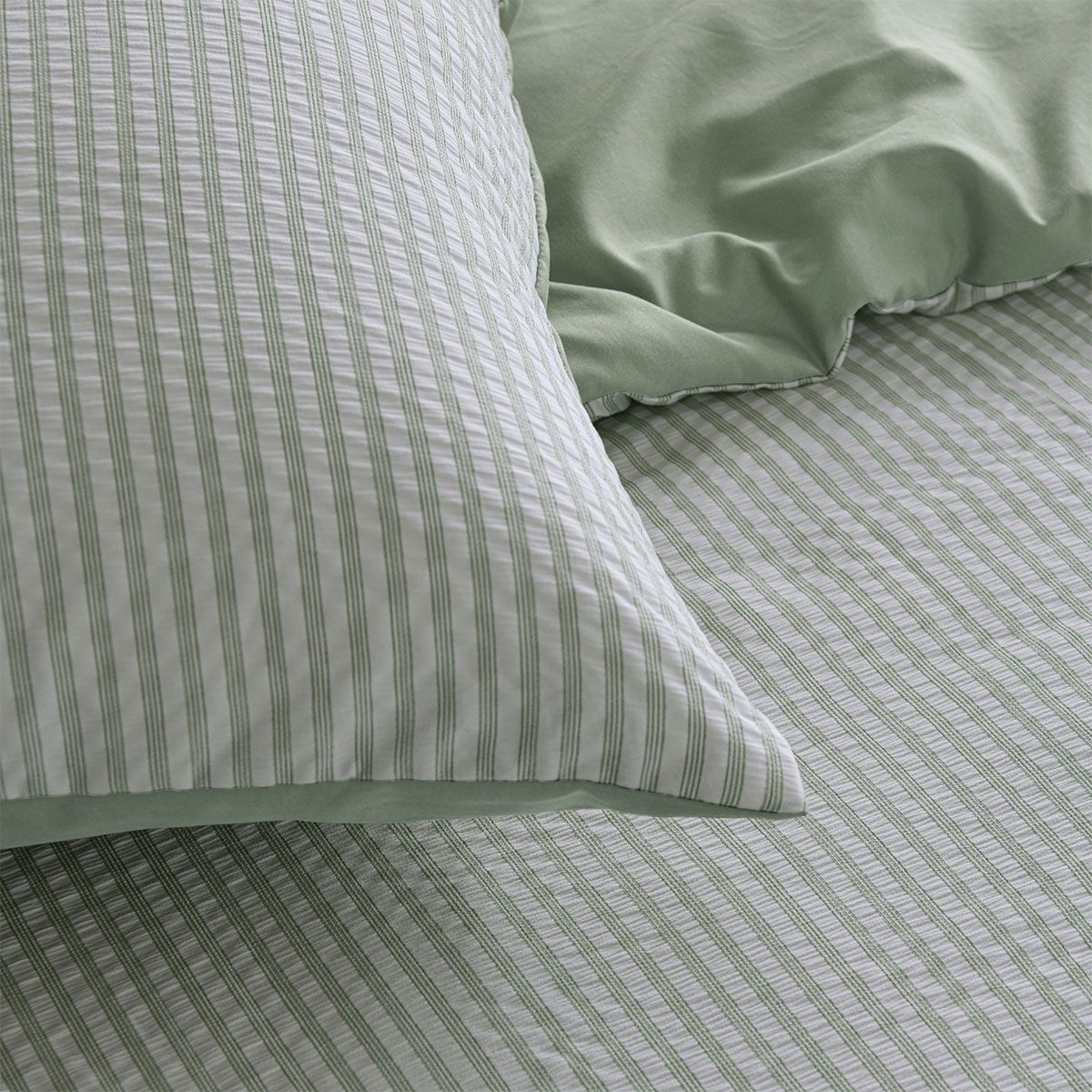 Accessorize Sanford Green Striped Pattern Quilt Cover Set King — image 4