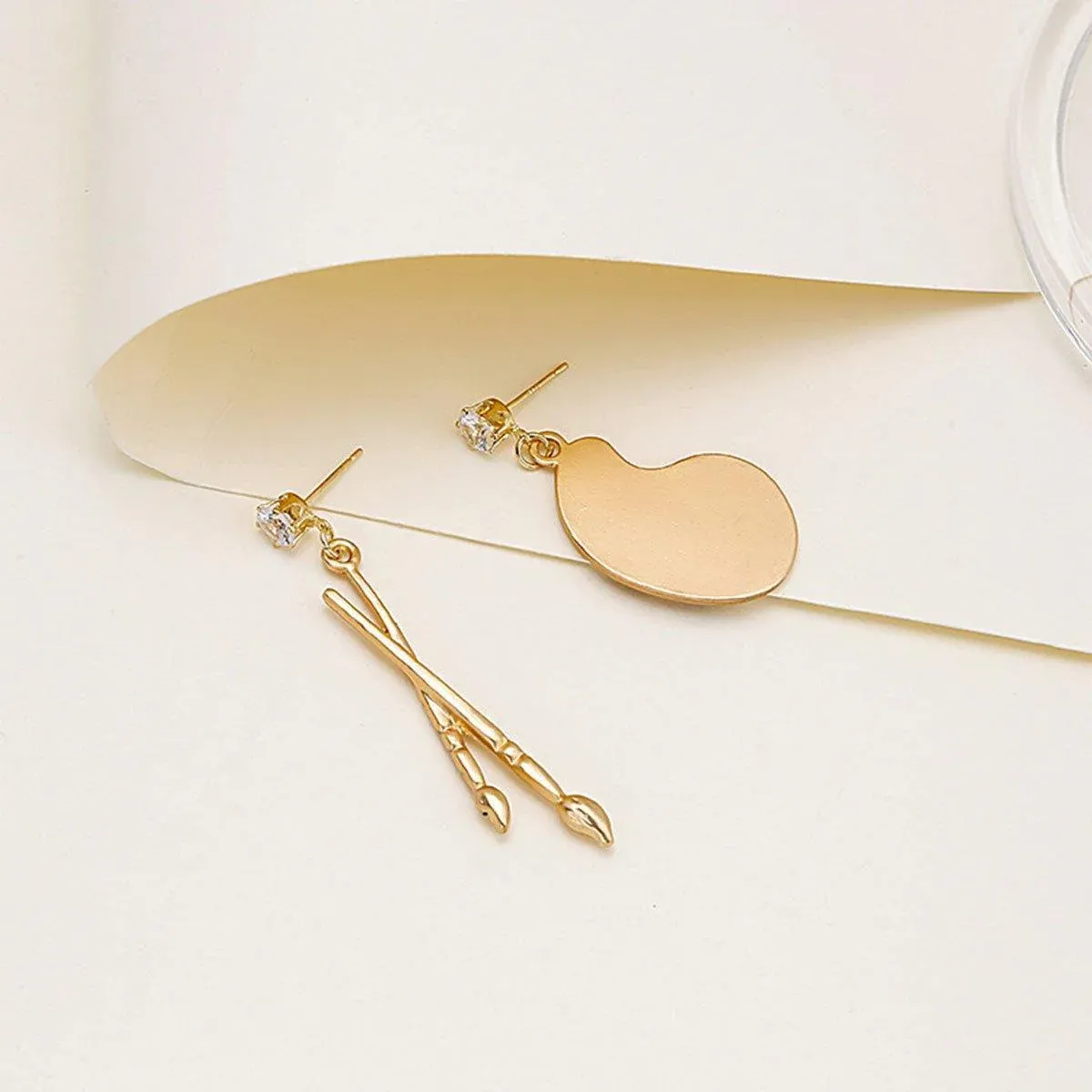 Artistic Asymmetric Earrings Brush and Drawing Board Design Creative Jewelry — image 5
