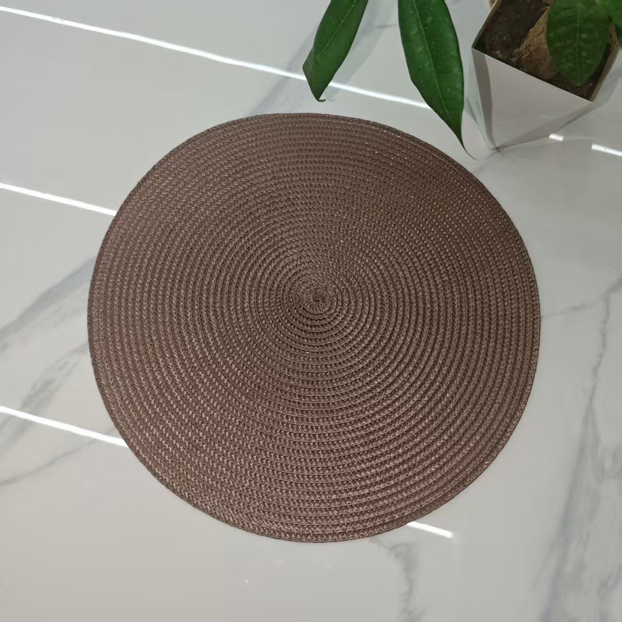 6-pack Round Handwoven Placemats, Multiple Colors, Anti-Slip Heat-Resistant, Home Dining Table Mat, Nordic Style Decorative Mat(brown)