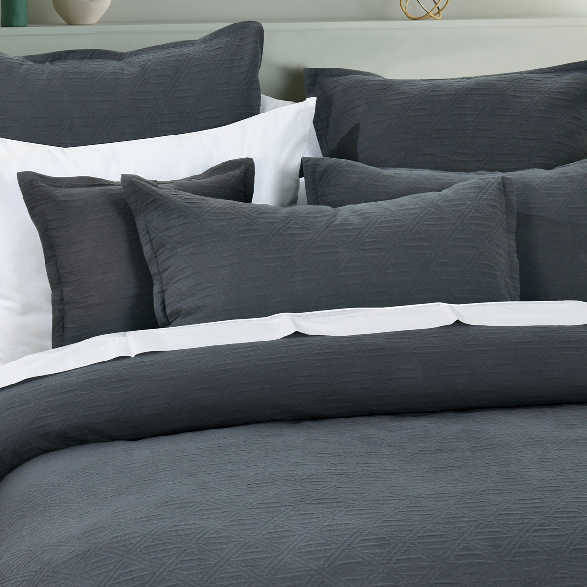 Bianca Hallston Charcoal Pre-Washed Cotton Quilt Cover Set Super King — image 3