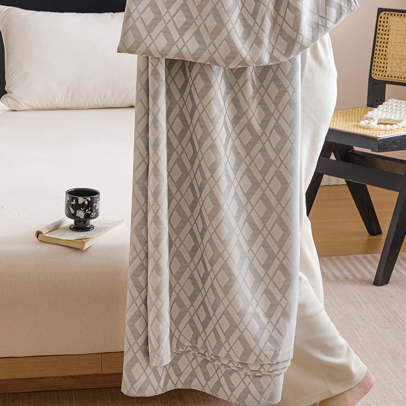 Silver Diamond Pattern Bamboo Fiber Summer Cooling Blanket 150×200cm for Bed Sofa Air Conditioned Room Lightweight Breathable Gauze Coverlet — image 3