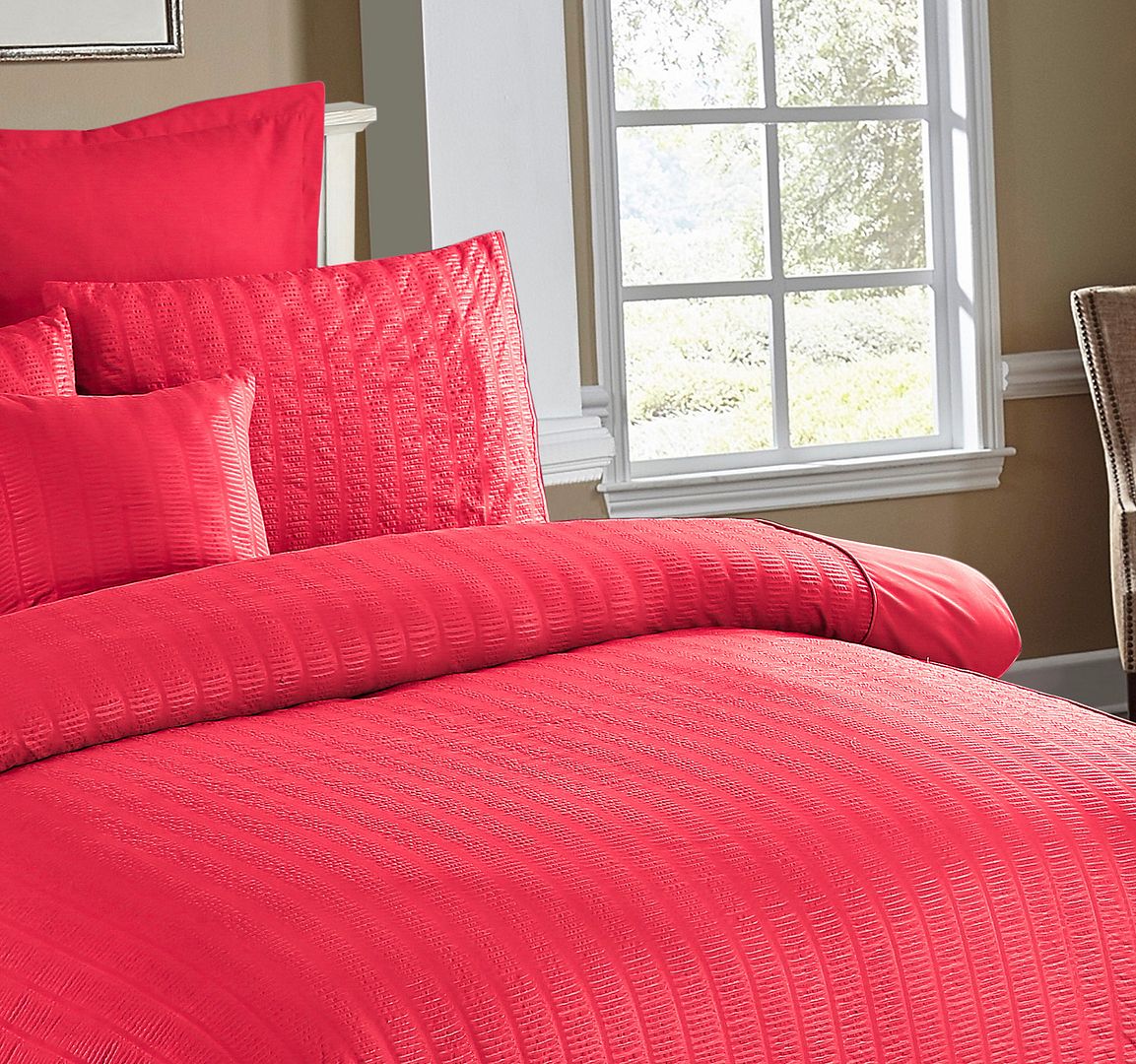 Seersucker King Size Quilt/Duvet Cover Set - Red — image 2
