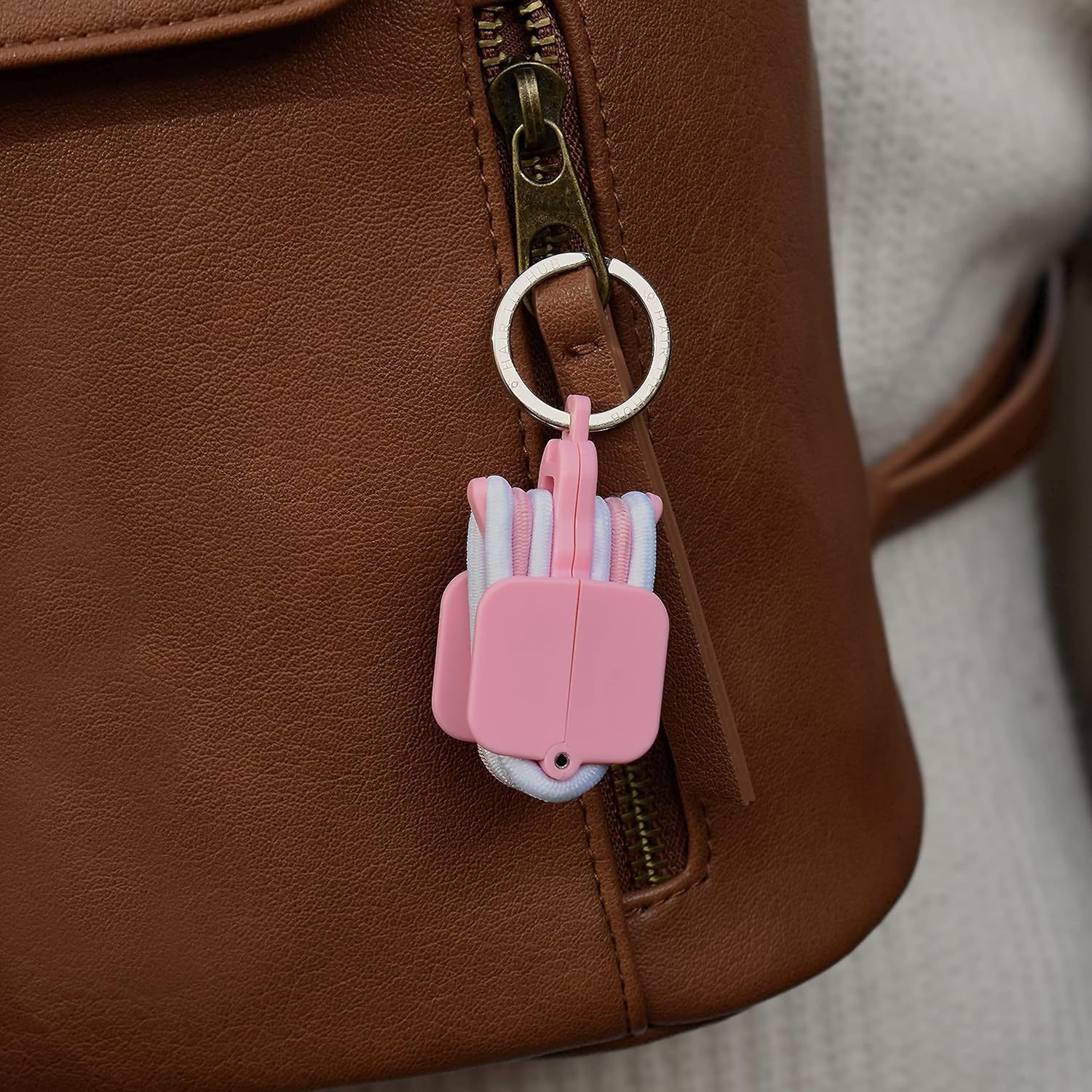3-PCS Black Portable Hair Tie Organizer Keychain Compact Hair Accessories Holder with Clip for Travel School Bag and Purse โ image 4
