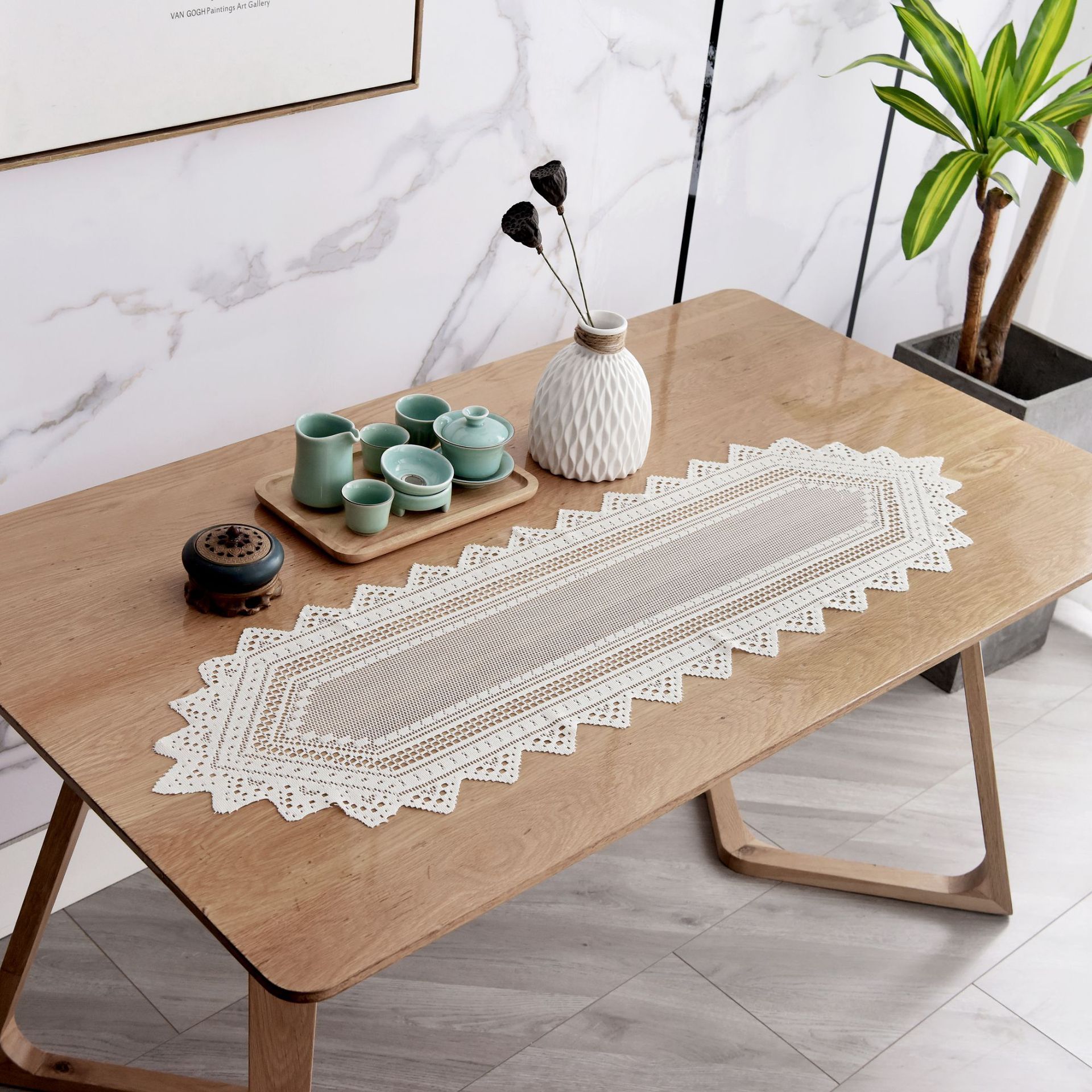 dining tablecloth (White no hanging ball) — image 3