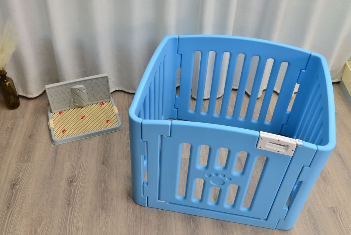 YES4PETS 4 Panel Plastic Pet Pen Pet Foldable Fence Dog Fence Enclosure With Gate Blue — image 3