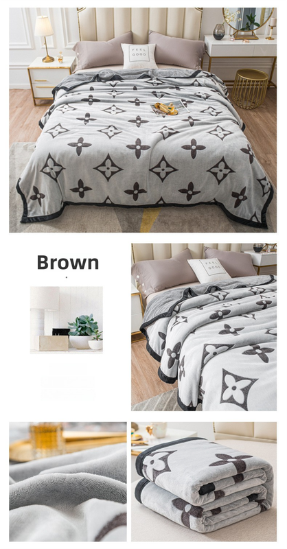 Brown Lucky Four-Leaf Clover 100x150CM Premium Double-Sided Print Flannel Blanket - Soft All-Season Air Conditioning Throw for Office Nap & Travel โ image 4