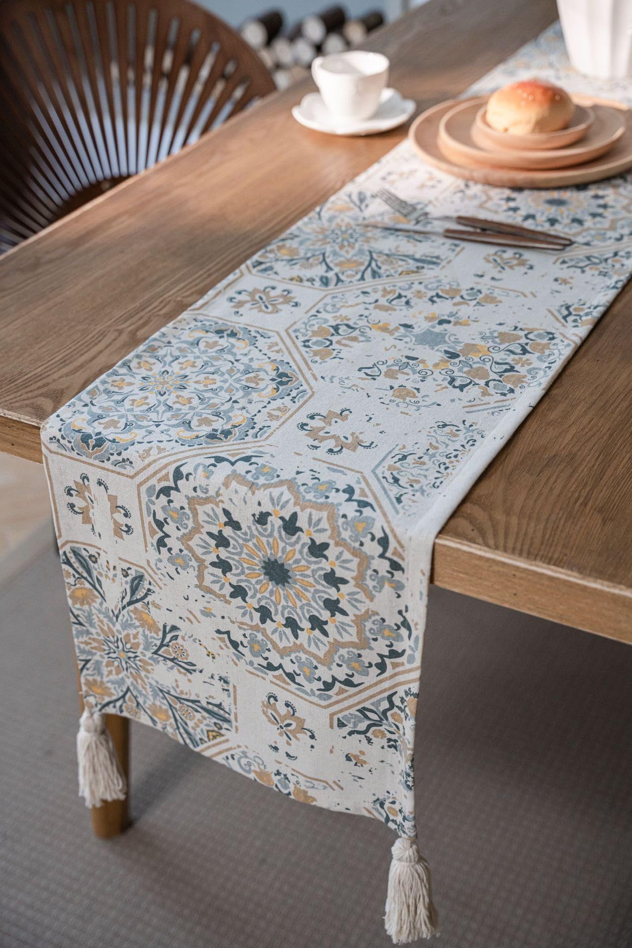 Vintage Tile Print Table Runner with Tassels Farmhouse Rustic Table Runner for Kitchen Dining Party Home Decoration 33*160cm — image 3