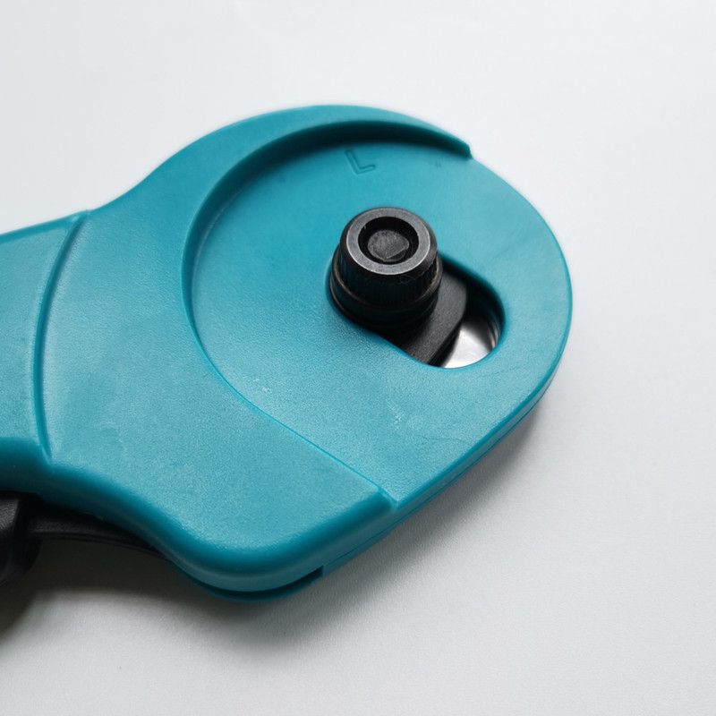 Rotary Cutter, Cutting Rolling Cutter for DIY Crafts—10 Blades (Large Wavy Blades) — image 3