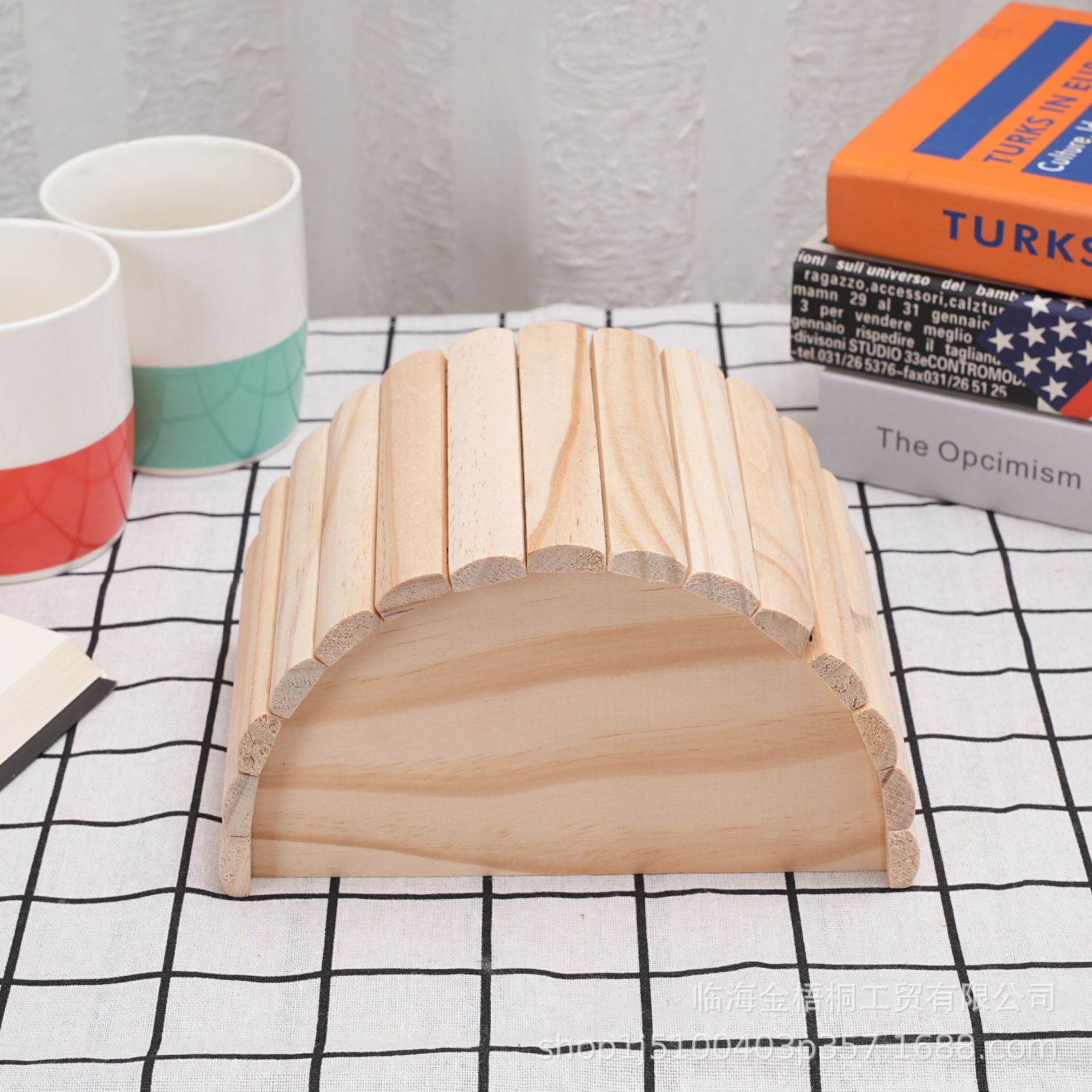 Wooden Hamster House, Arched Hideout Small Animal Hideout Hamsters Nesting Habitat for Gerbils Chinchillas Guinea Pigs Small Animals(18*12.8*10.5cm) — image 3