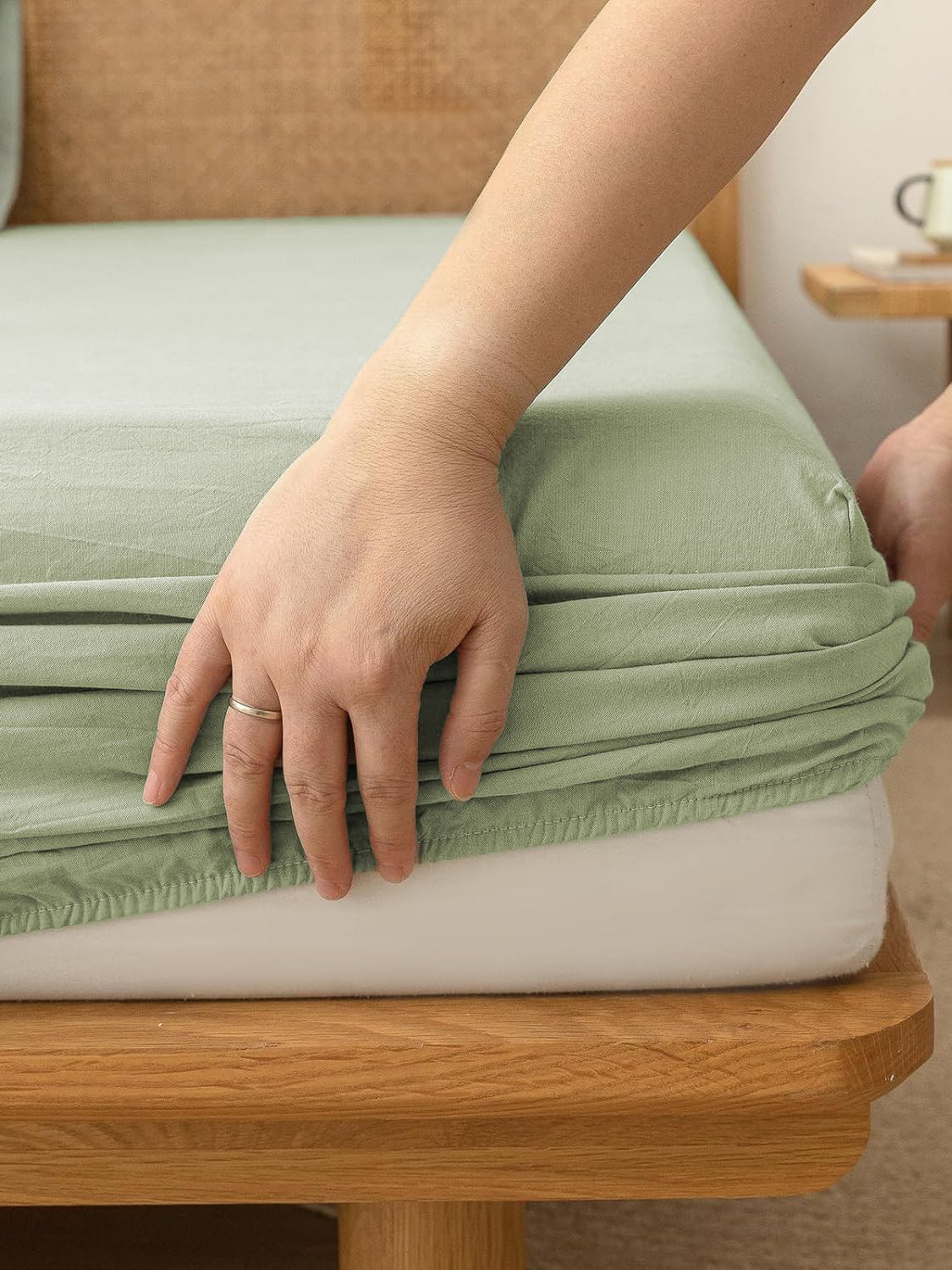 100% Cotton Fitted Sheet - Super Soft 40cm Deep Pocket Bottom Sheets - White Elastic Sheet(Queen,Green beans) — image 3