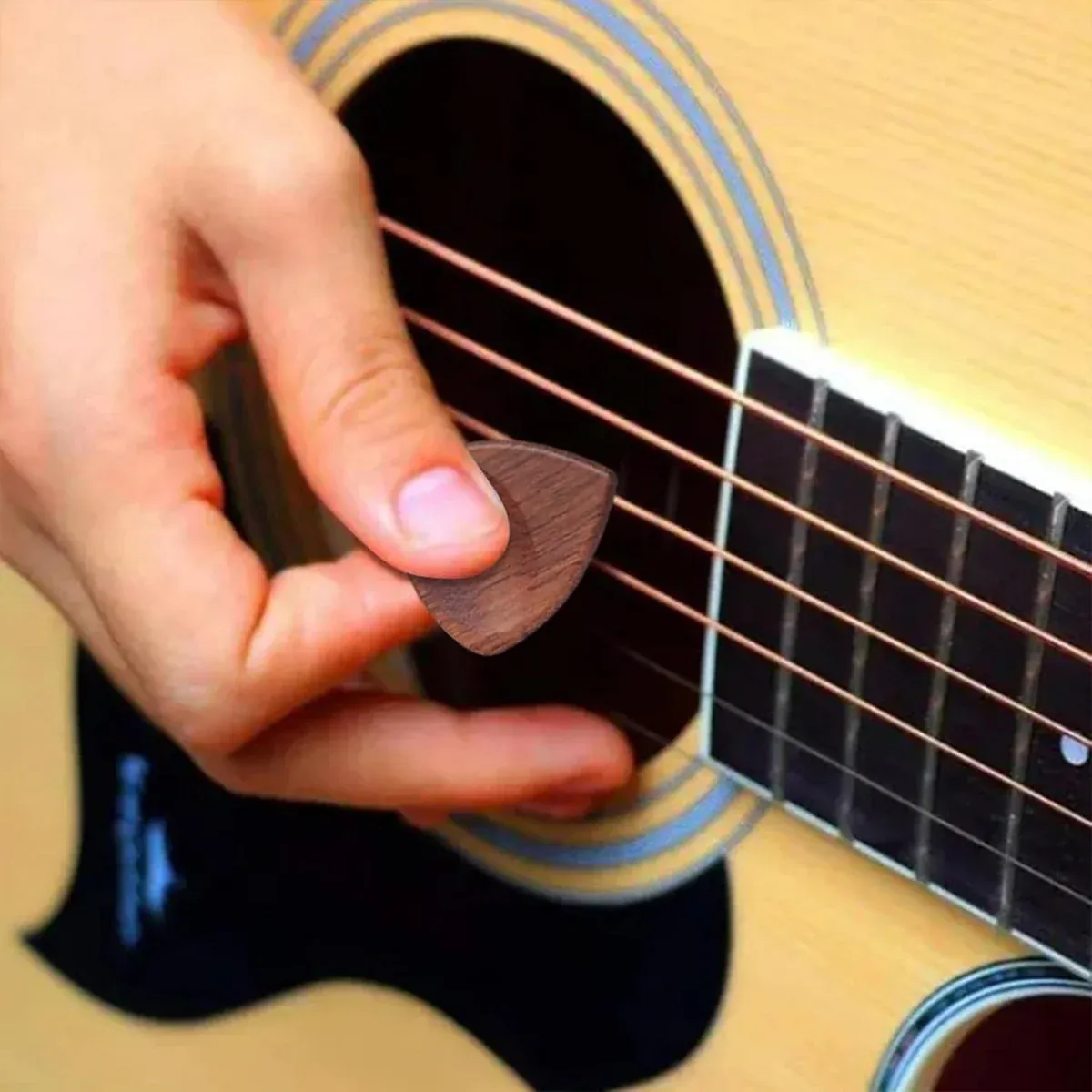 Solid Wood Guitar Pick Storage Case Moistureproof Durable Portable with Dividers — image 4