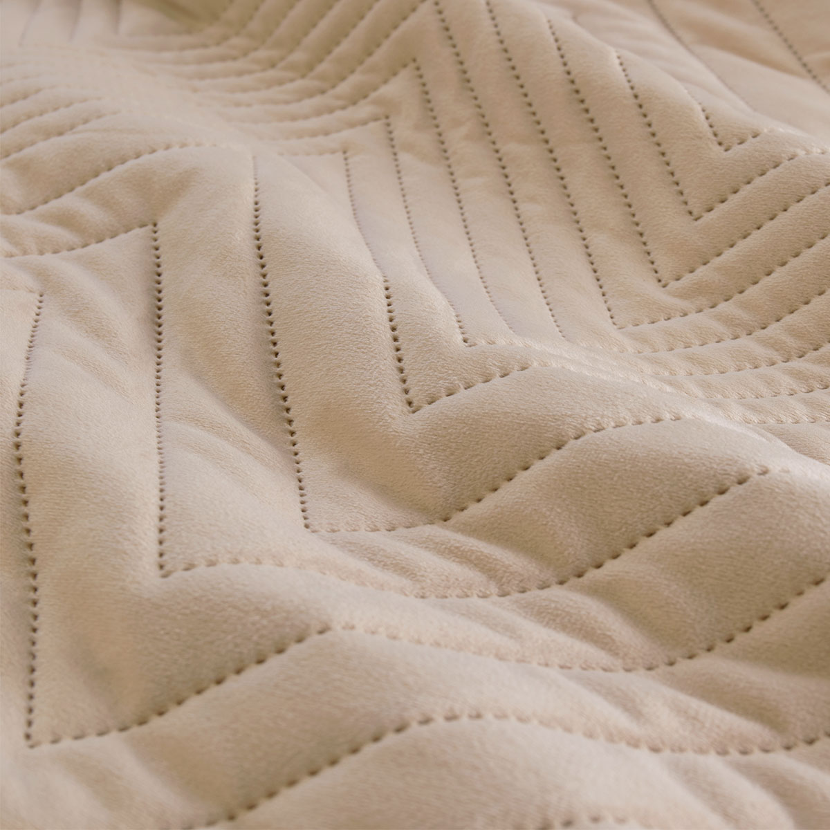 Ardor Hana Champagne Embossed Velvet Quilt Cover Set King — image 3