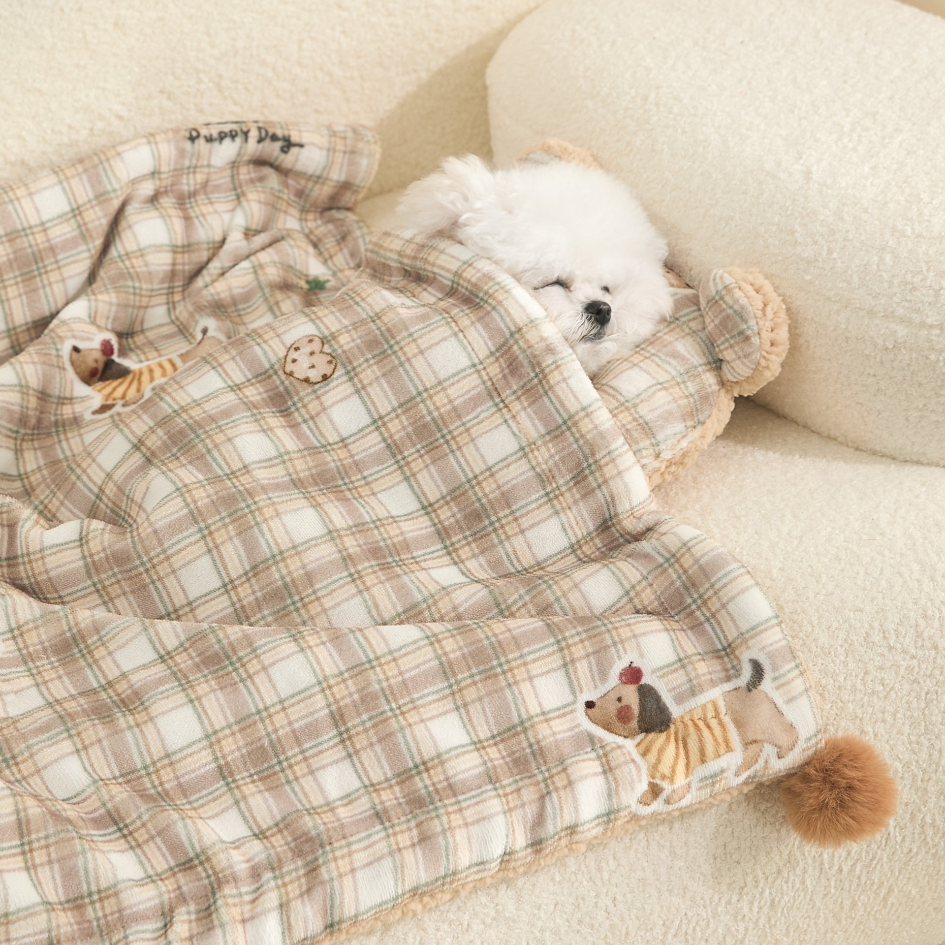 Plaid Apple Premium Soft Fleece Dog Bed Quilt & Pillow Set (M Size 70 × 50 CM) - All-Season Reversible Warm Cat Nap Pad — image 2