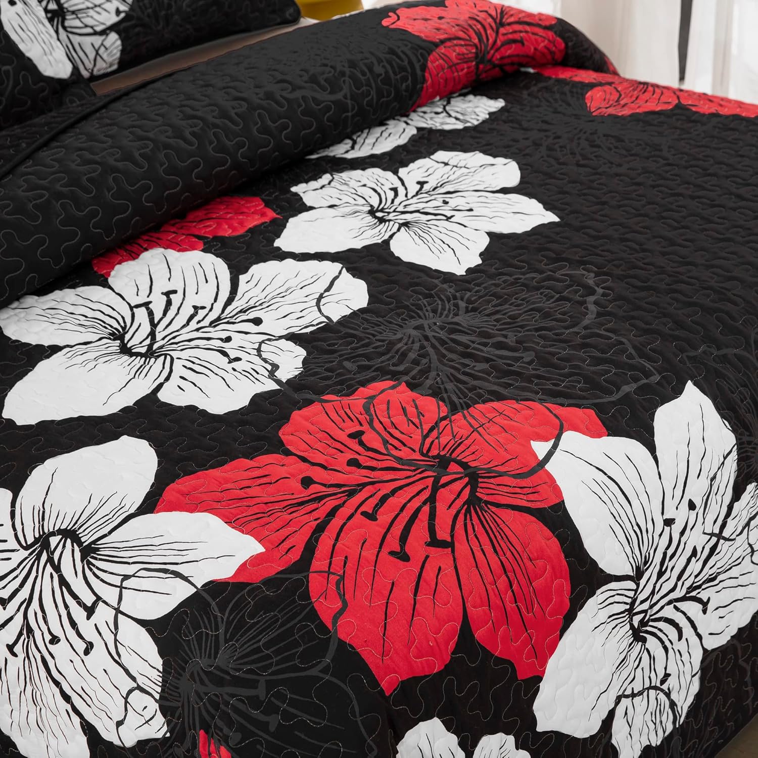 Glorious Quilted coverlet and pillowcovers set: Unmatched Beauty - Queen size โ image 4