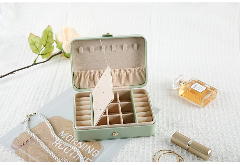 Beige Elegant Quilted PU Leather Jewelry Box - Portable Organizer for Travel & Home โ image 4