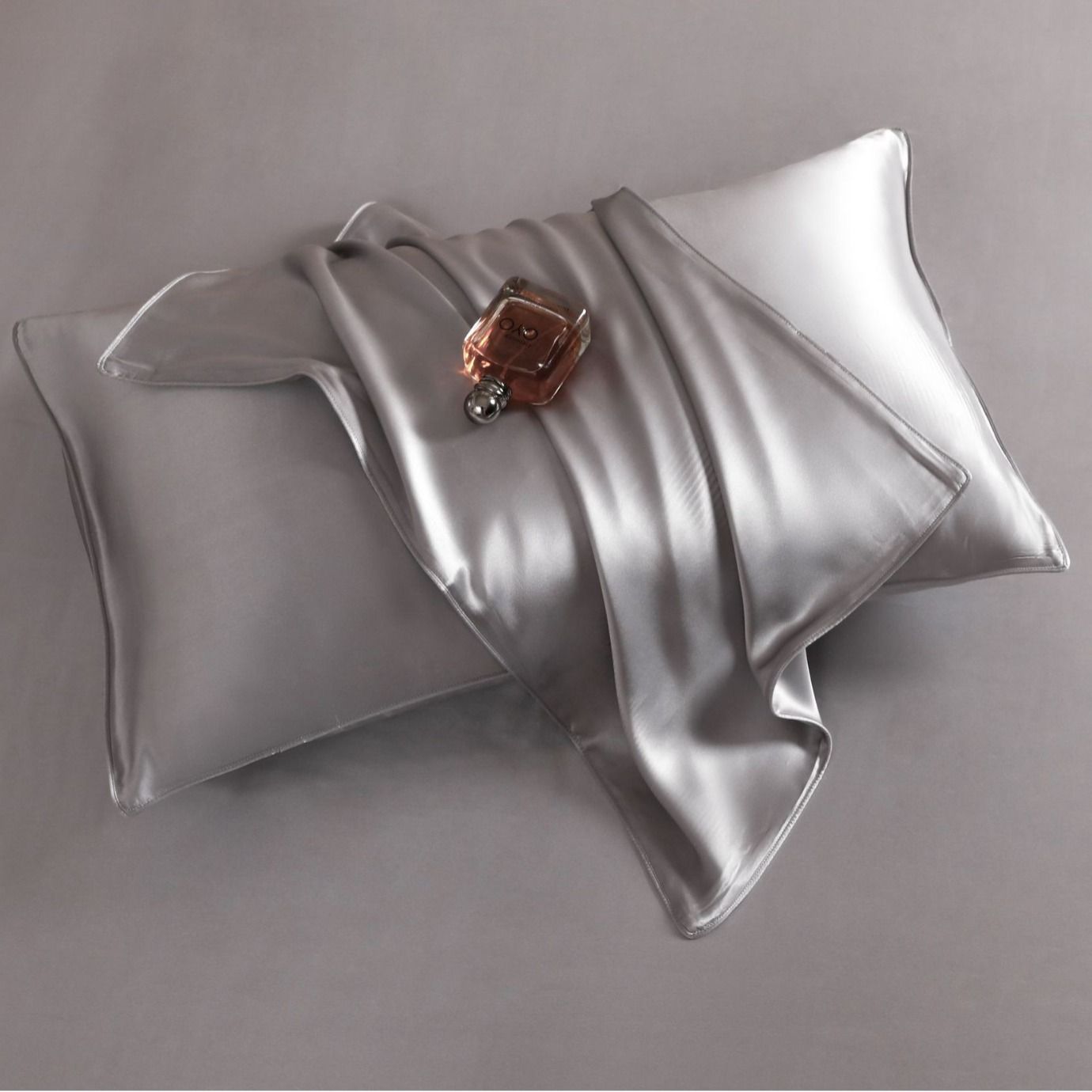 Oval Silk Workshop 22 Momme Silk Four Piece Set 1.5 m bed (2x 2.3 m quilt cover 2.3x 2.5 m bed sheet) โ image 5