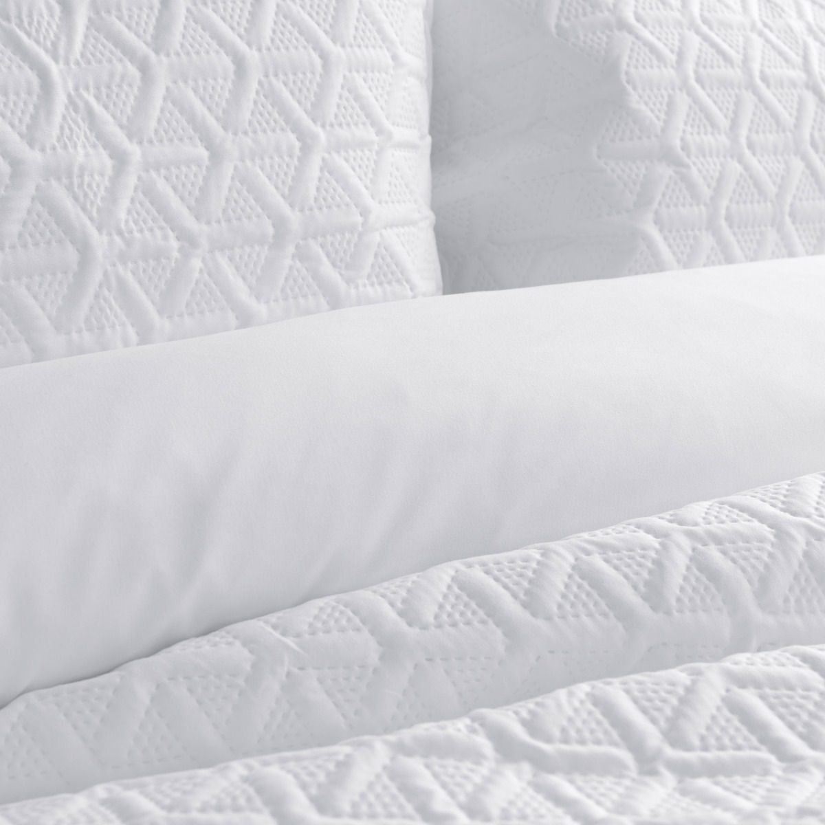 Ardor Leonardo White Embossed Quilt Cover Set Queen — image 3