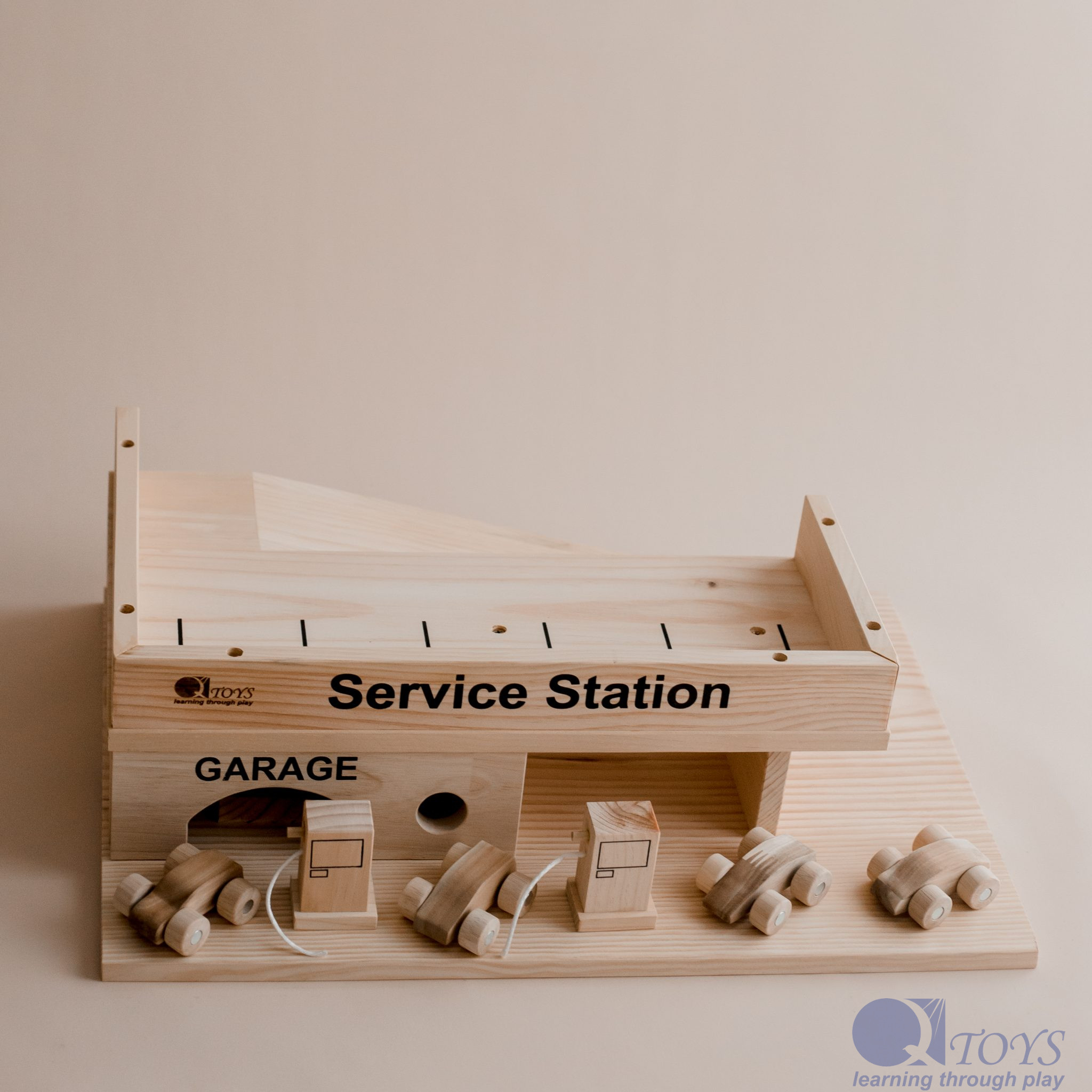 Solid Wooden Service Station — image 2