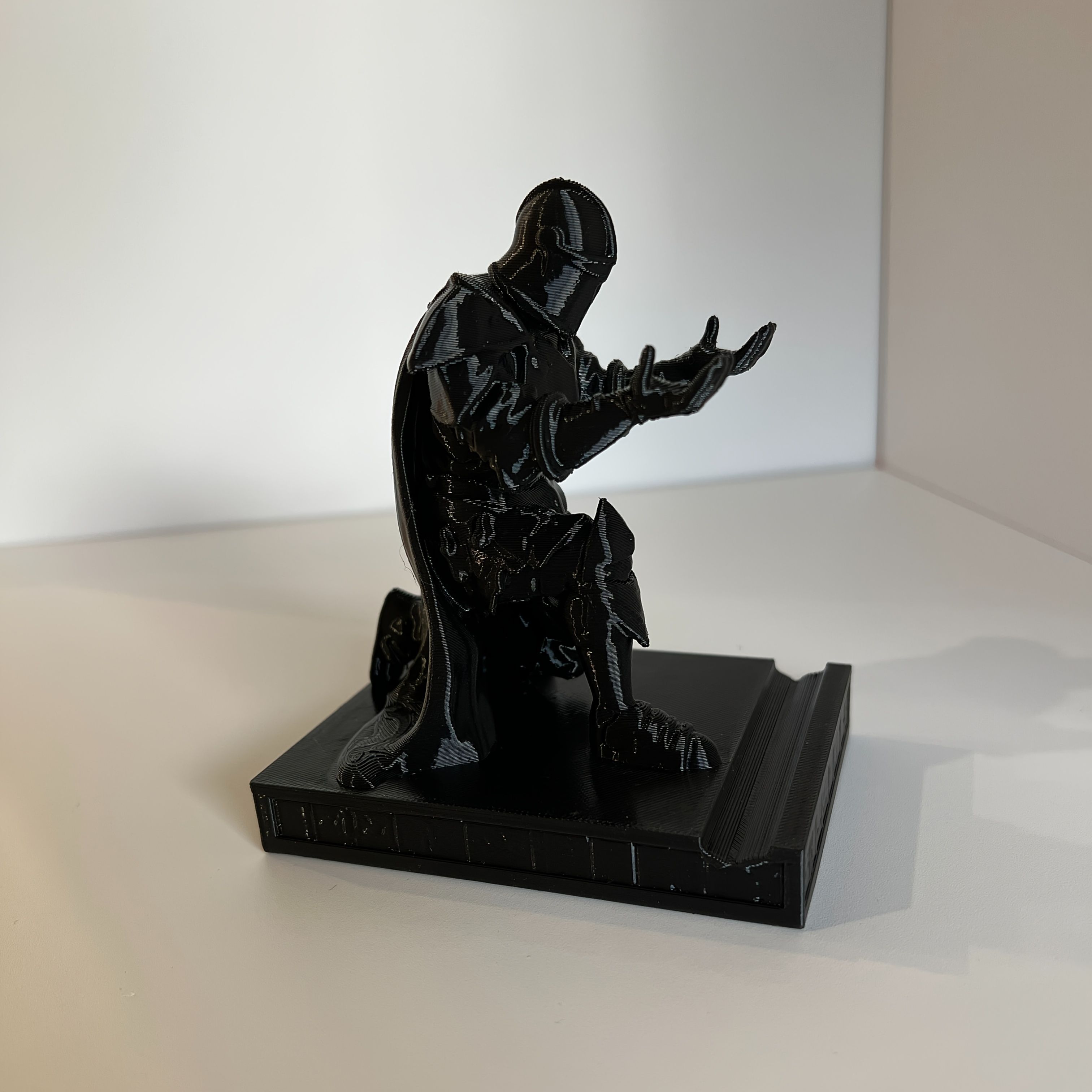 **Knight Sculpture Pen Holder: A Medieval Epic on Your Desk, Where the Pen Becomes a Sword, Blending Decorative Art with Practical Office Use** โ image 3