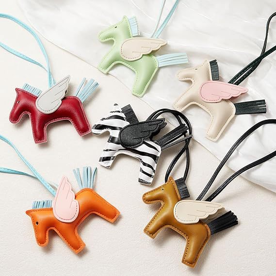Beige PU Leather Pegasus Keychain – Cute Flying Horse Pendant with Wings and Rope, 3-Pack — image 2