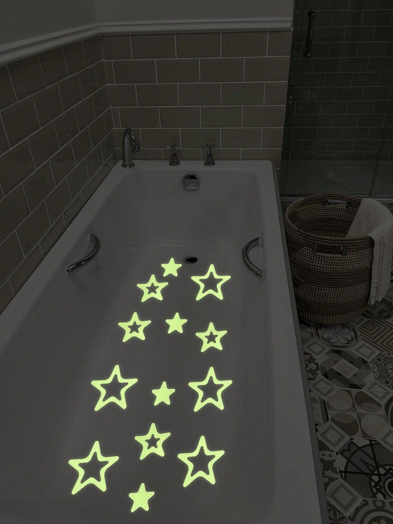 20Pcs Glow in The Dark Asymmetrical Pentagram Anti-Slip Stickers โ Indoor Floor Anti-Slip Decals, Bathtub Decorative Stickers