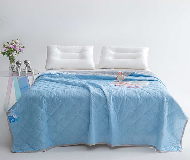 Christmas gifts for loved ones Aussie Summer Cooling Quilt โ 4 Sizes, Breathable, Lightweight & Skin-Friendly for Refreshing Sleep All Season(lake โ image 2
