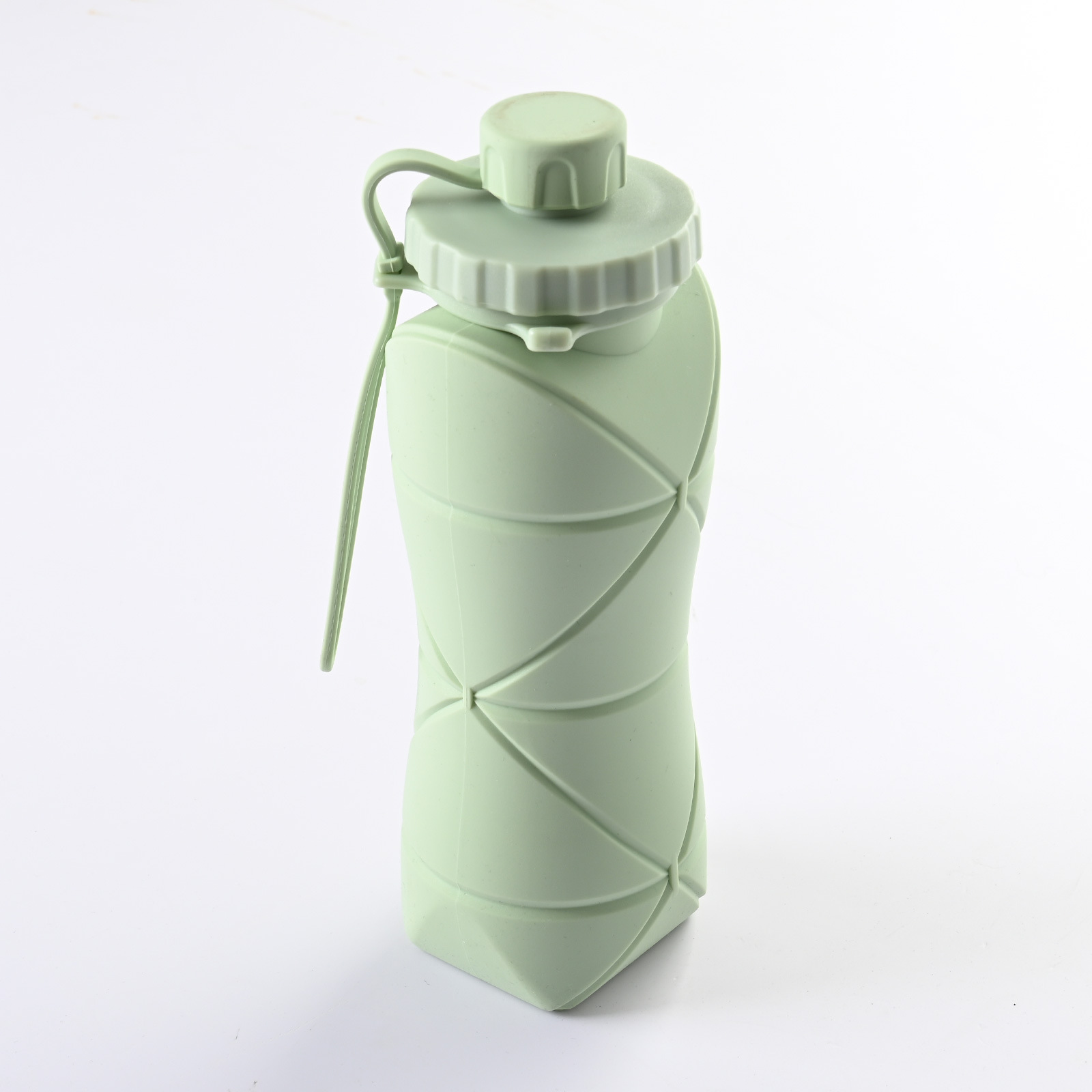 Green Portable Food Grade Silicone Collapsible Sports Water Bottle 600ML - Folding down 80%, Low High Temperature Resistant