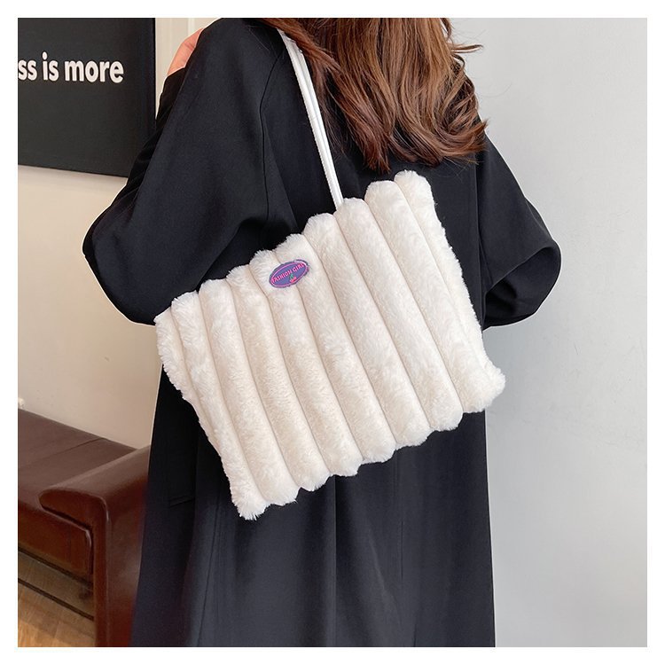 White Faux Fur Tote Bag with Large Capacity, Soft Plush Material & Adjustable Handle – Stylish Shoulder Handbag for Women, Perfect for Daily Commute and Casual — image 2