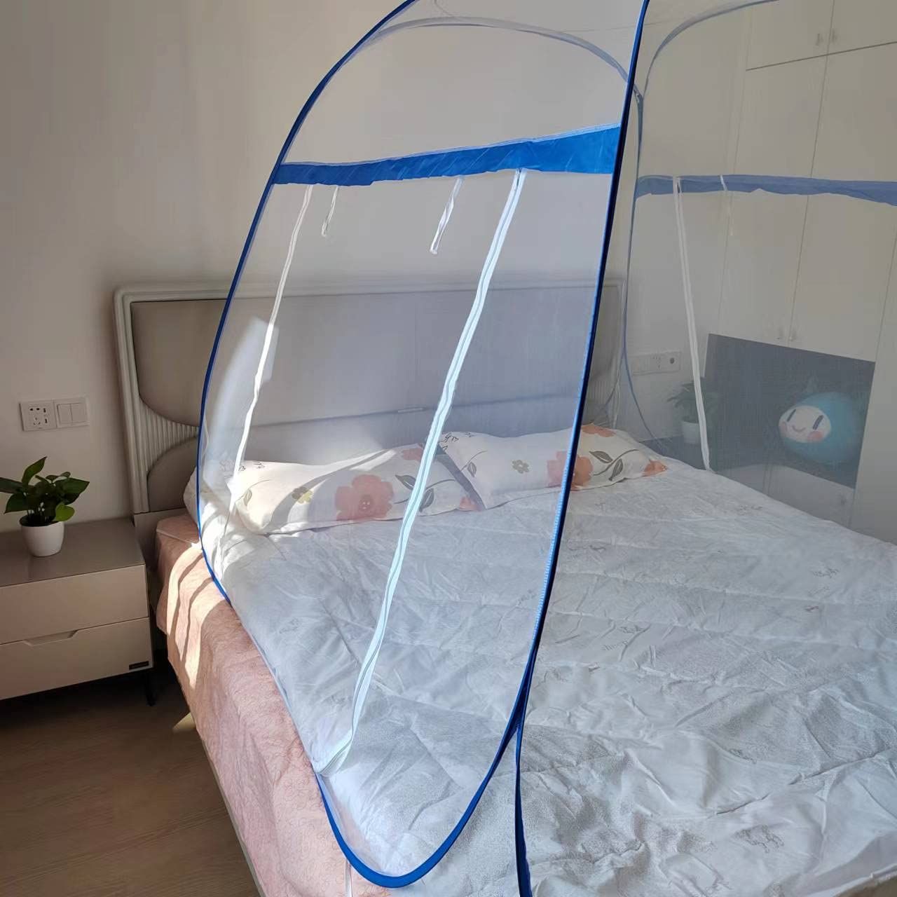 Pop Up Mosquito Net for Patio Bed Tent King Size Portable Mosquito Netting with Bottom Mesh Tent for Outside or Inside (Blue) — image 4