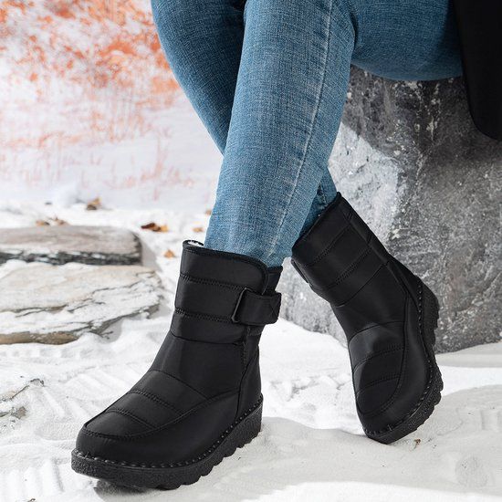Women's Outdoor Snow Boots, Waterproof Warm Winter Boots with Fleece Lining and Non-Slip Sole for Cold Weather Walking, Size 38, Black โ image 5