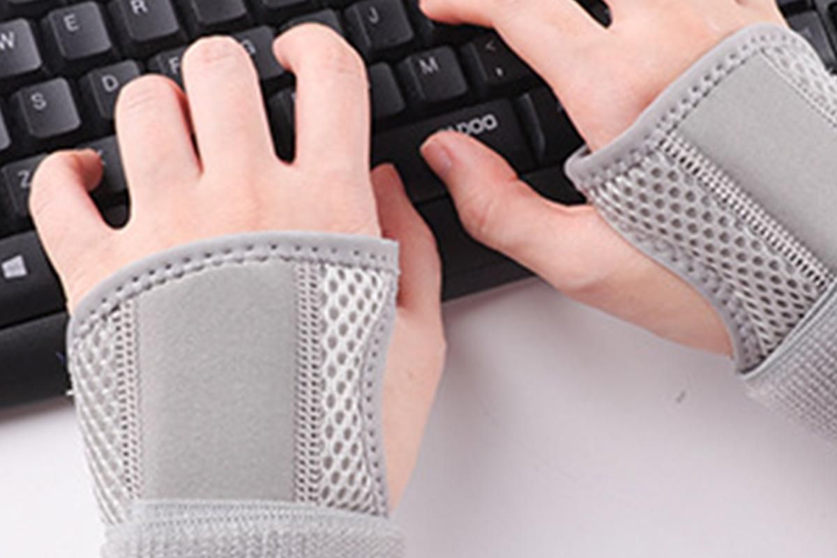 Adjustable Wrist Brace with Removable Steel Splint for Carpal Tunnel Support - Grey & Right & L โ image 4