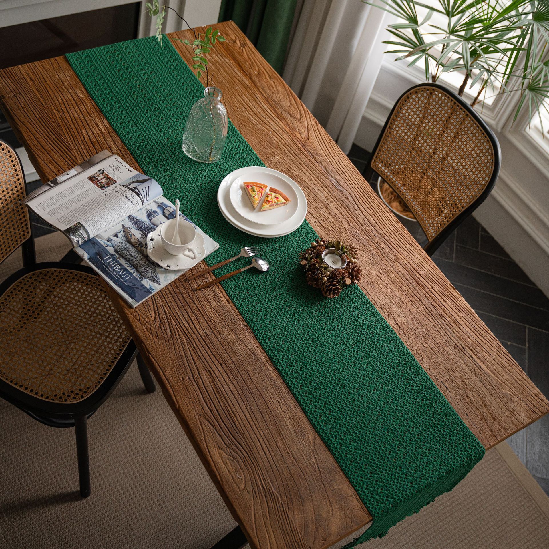 Green Woven Table Runner - 30 x 160 cm Natural Jute and Cotton Rope Table Decor with Tassel Ends for Dining Tables, Kitchens and Seasonal Styling โ image 3
