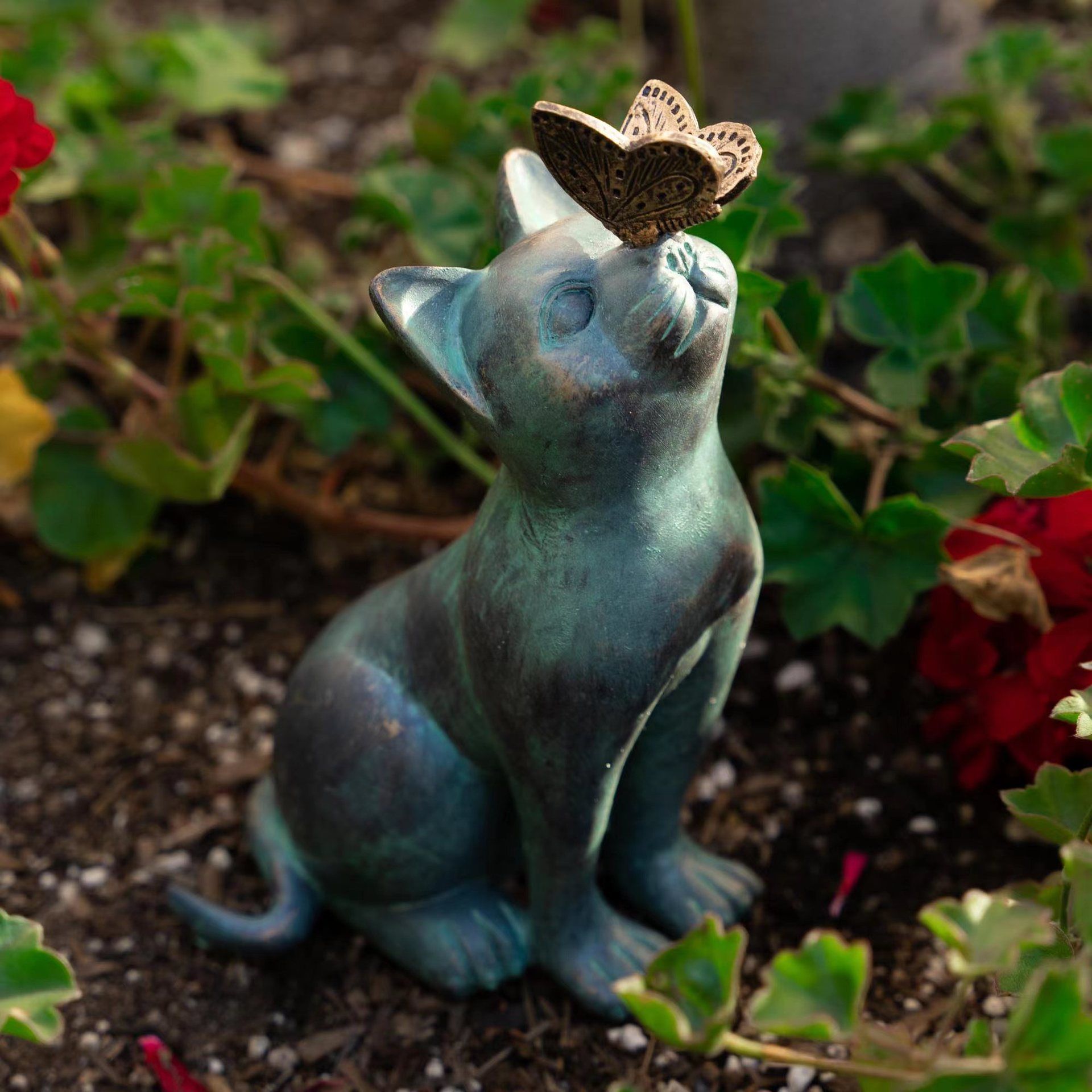 Cat Memorial Figurine with Butterfly Resin ornaments and cute decorations - Cat Statue Pet Memorial Gifts
