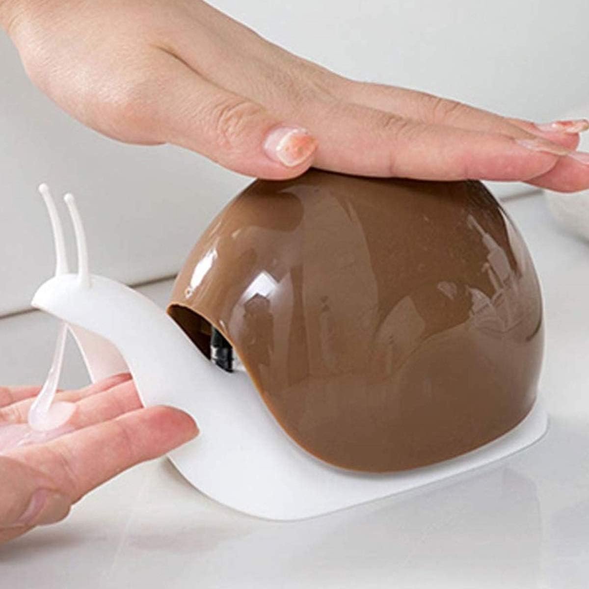 Soap dispenser - Cute soap dispenser in the shape of a snail, bathrooms, etc. (120 ml) (brown)
