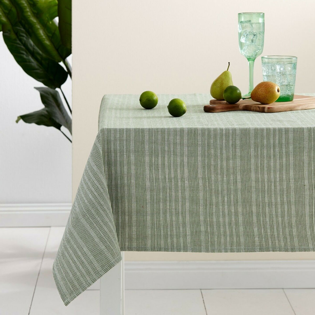 Ladelle Green Eco Cotton Rich Tablecloth 150 × 300 cm